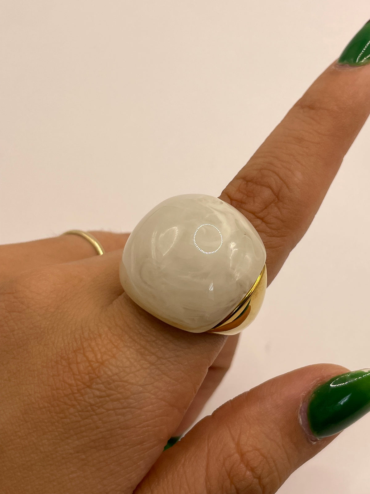 ANILLO AMBAR BLANCO GRUESO