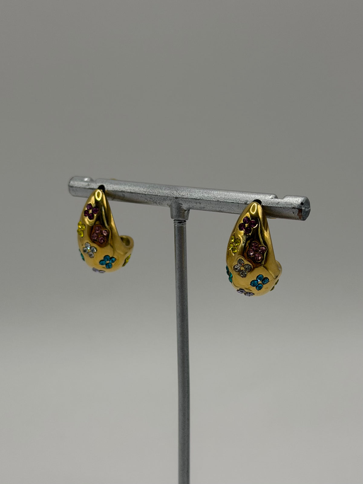 ARETES GOTA FLORES