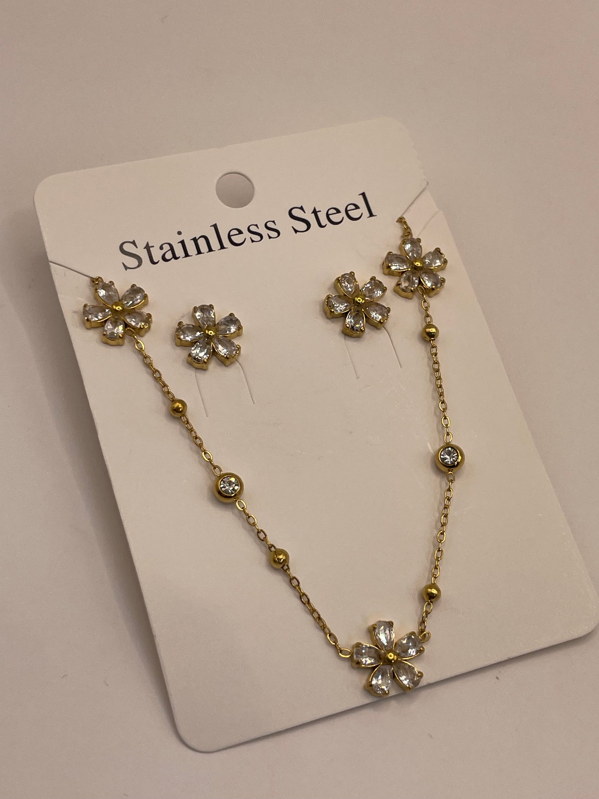 CONJUNTO TREBOL DORADO