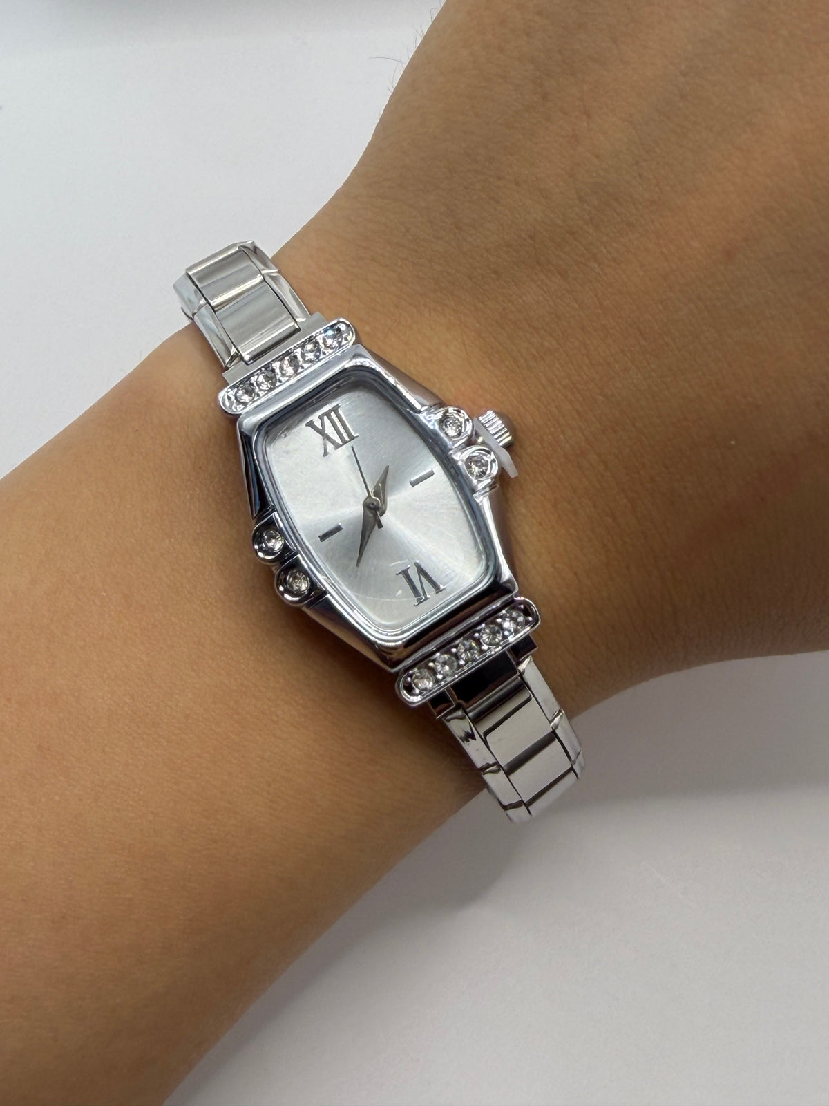RELOJ CUADRADO GLOW PLATA