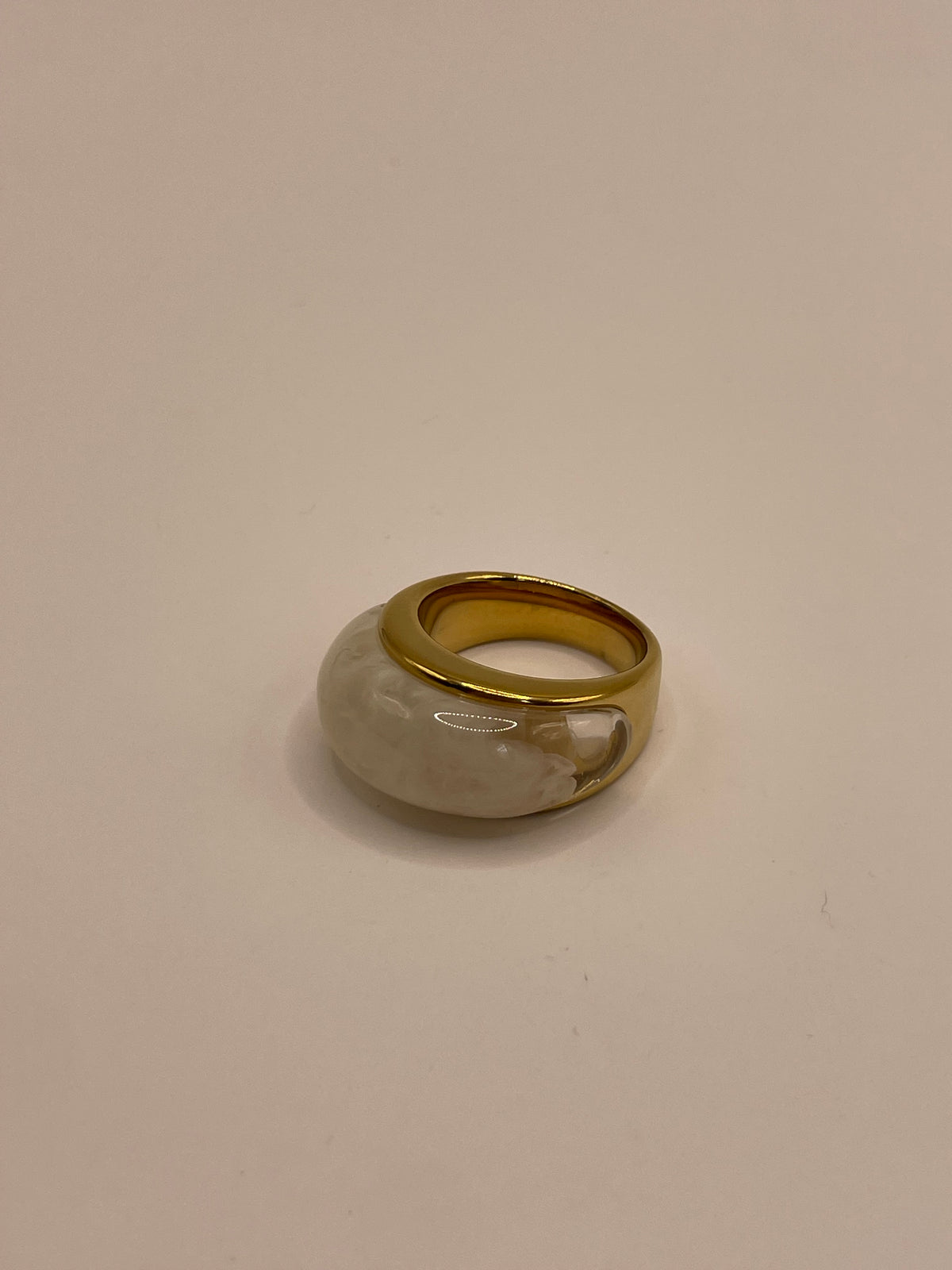 ANILLO AMBAR BLANCO DELGADO