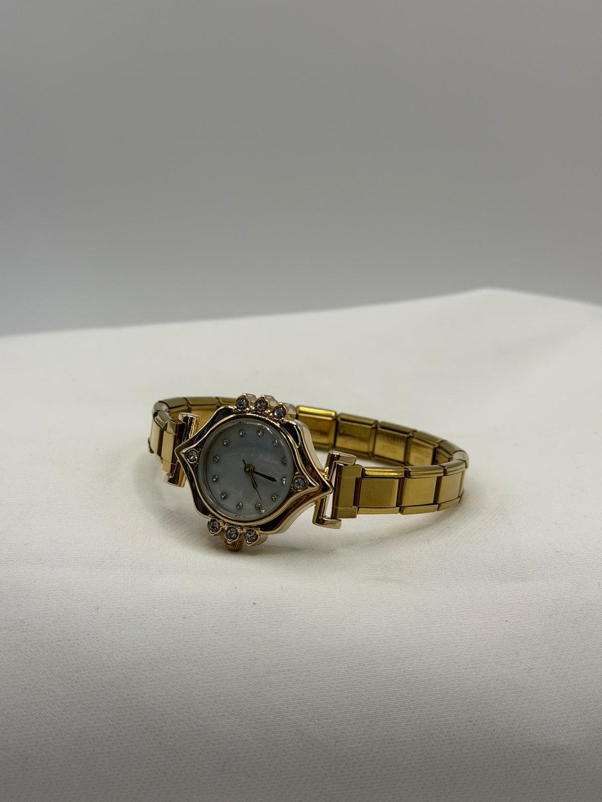 RELOJ ITALIANO FLOR DORADA