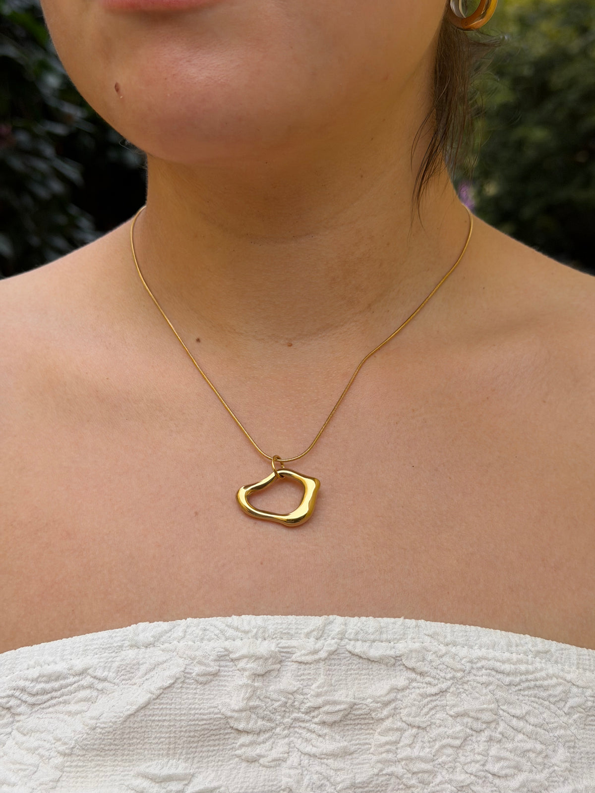 COLLAR RENATA DORADO