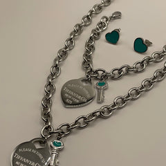 CONJUNTO PULSERA COLLAR ARETES LLAVE