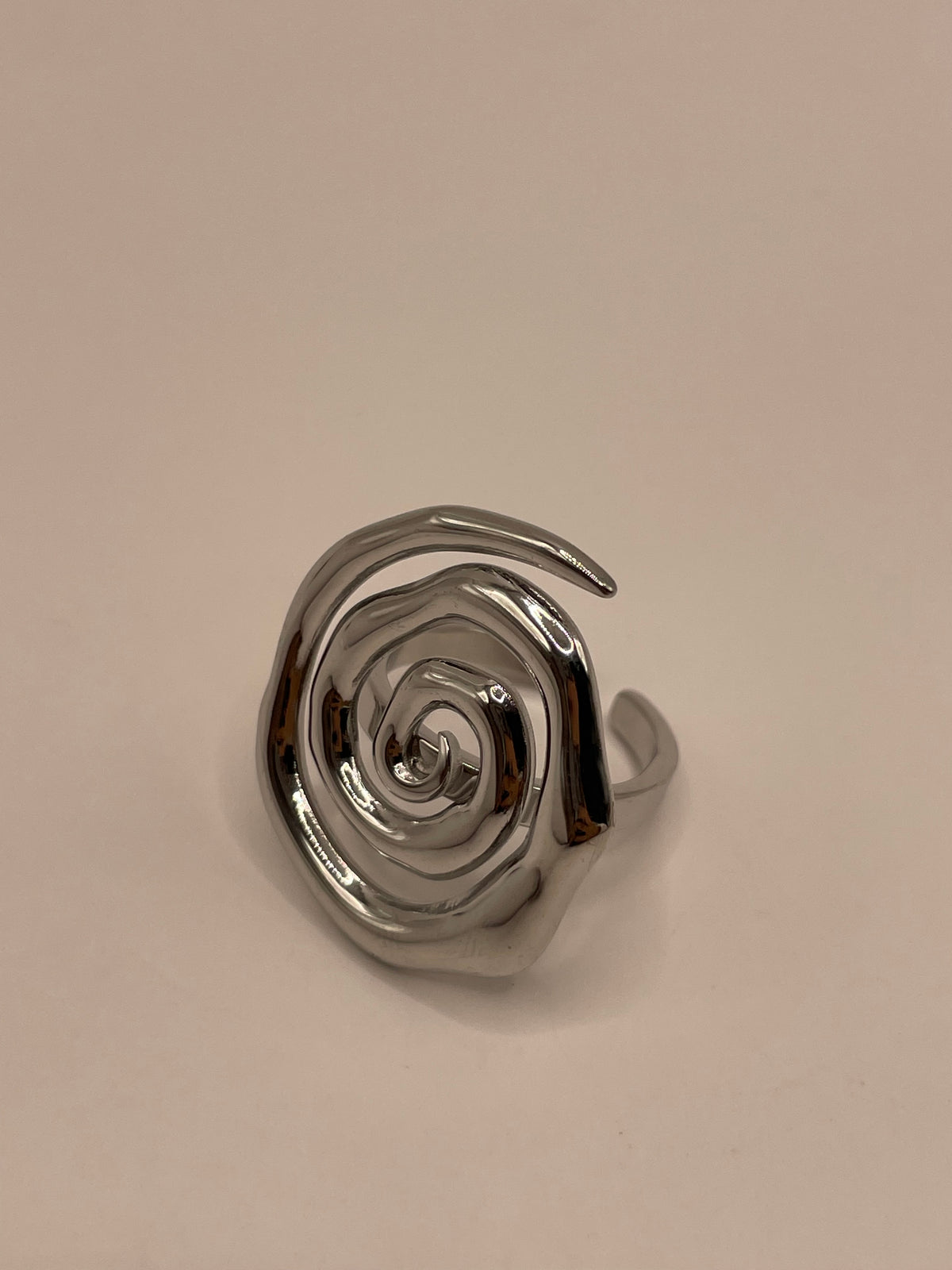 ANILLO ESPIRAL IRREGULAR