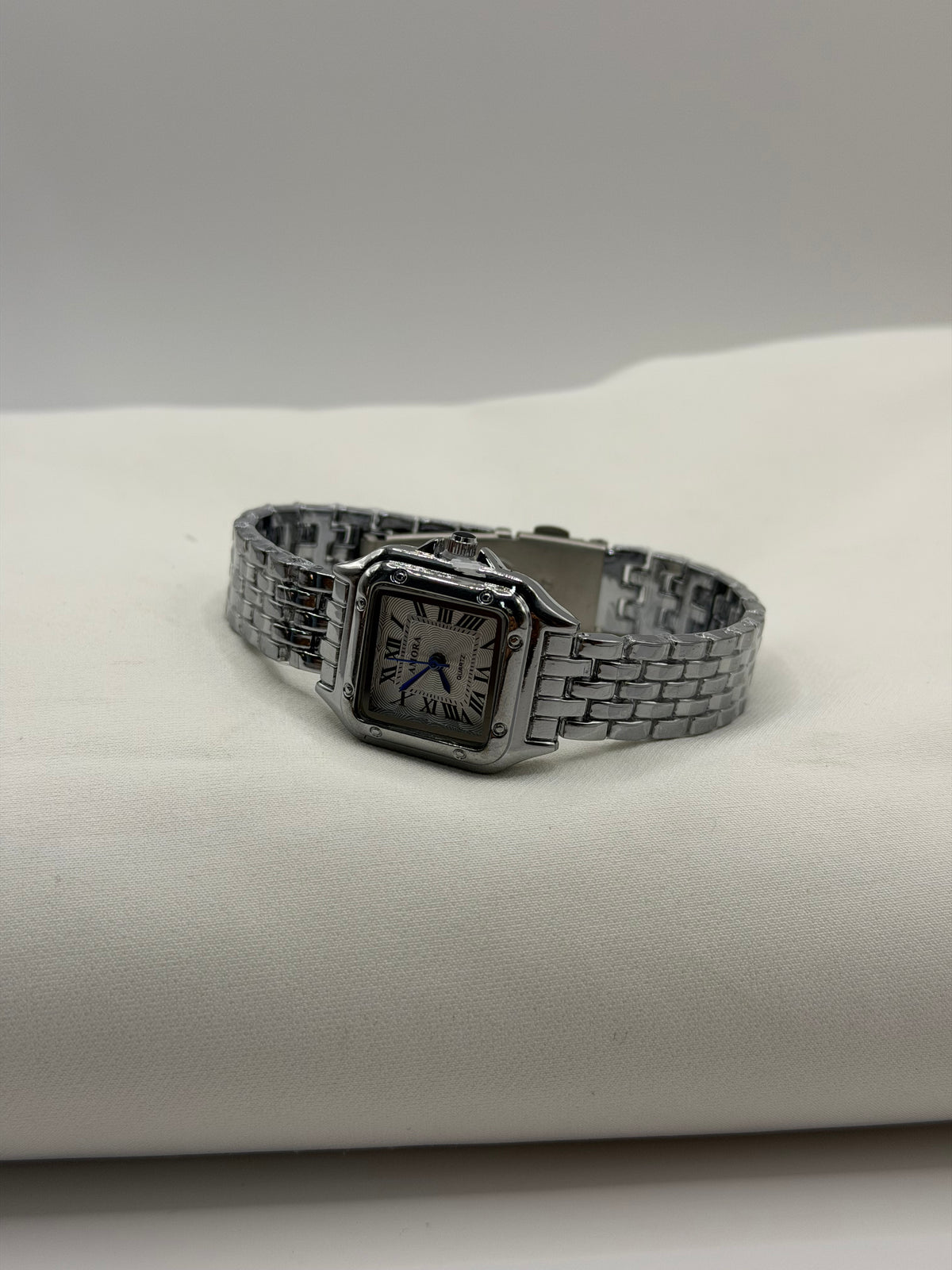 RELOJ CUADRADO PLATA