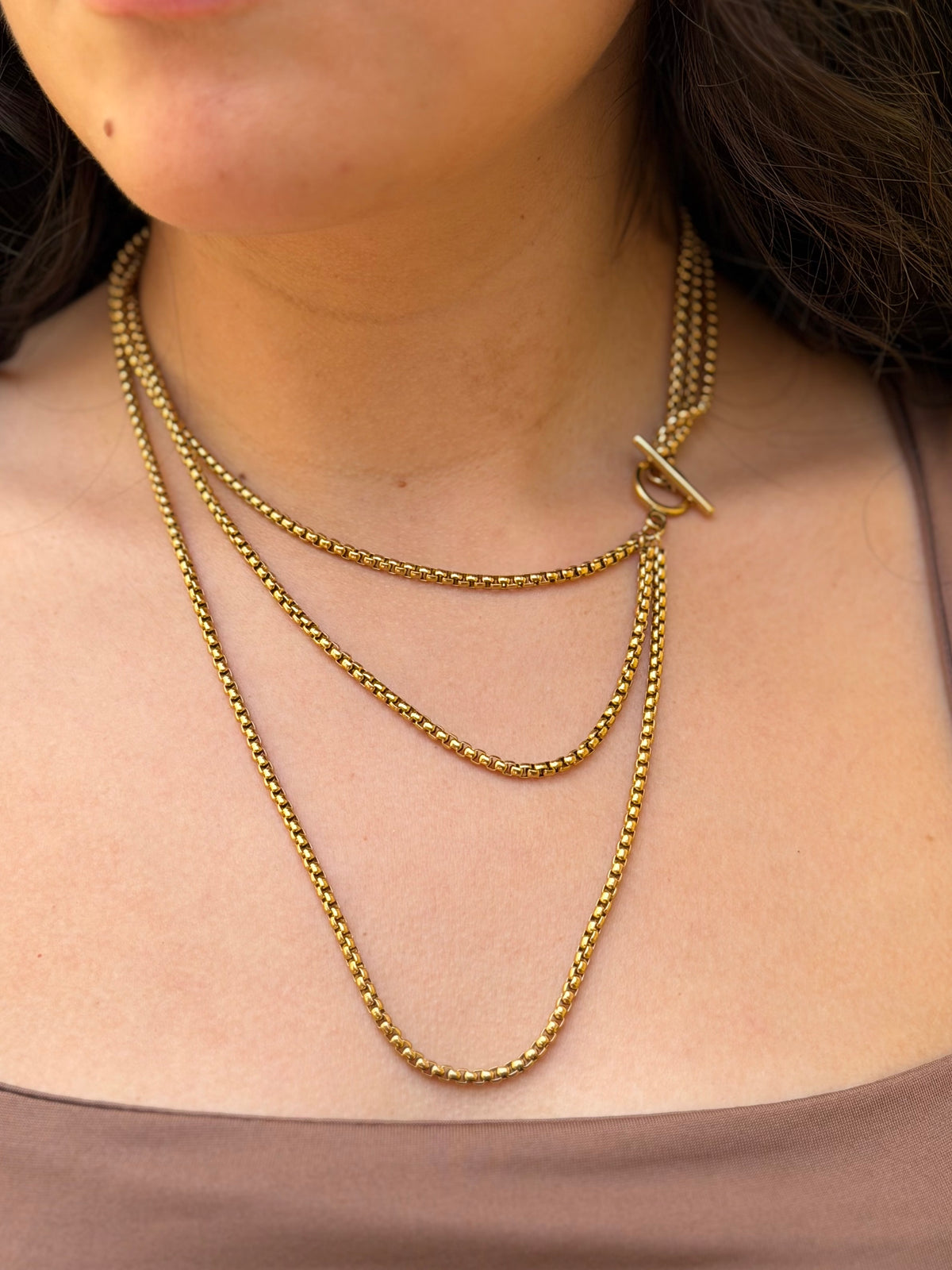 COLLAR TRIPLE CADENA DORADO