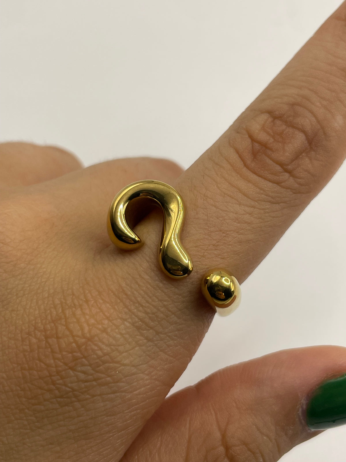 ANILLO INTERROGACION DORADO