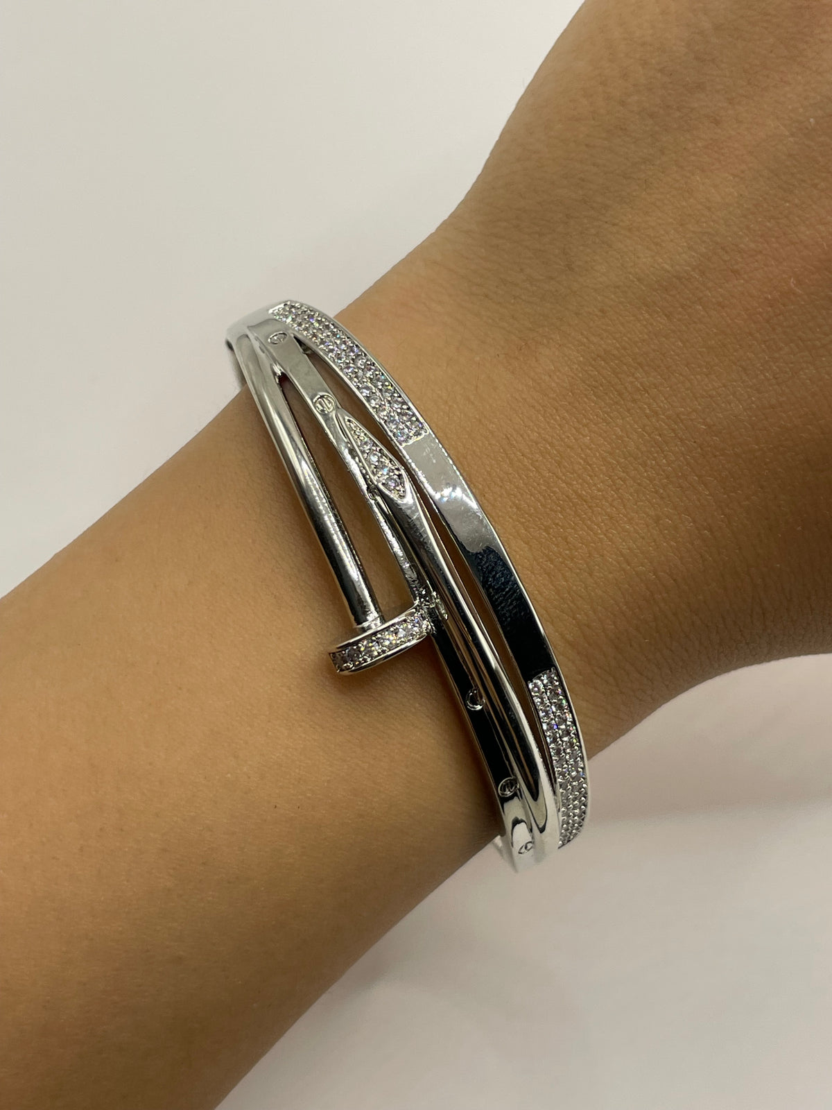 PULSERA CLAVO DOBLE PLATA GLOW