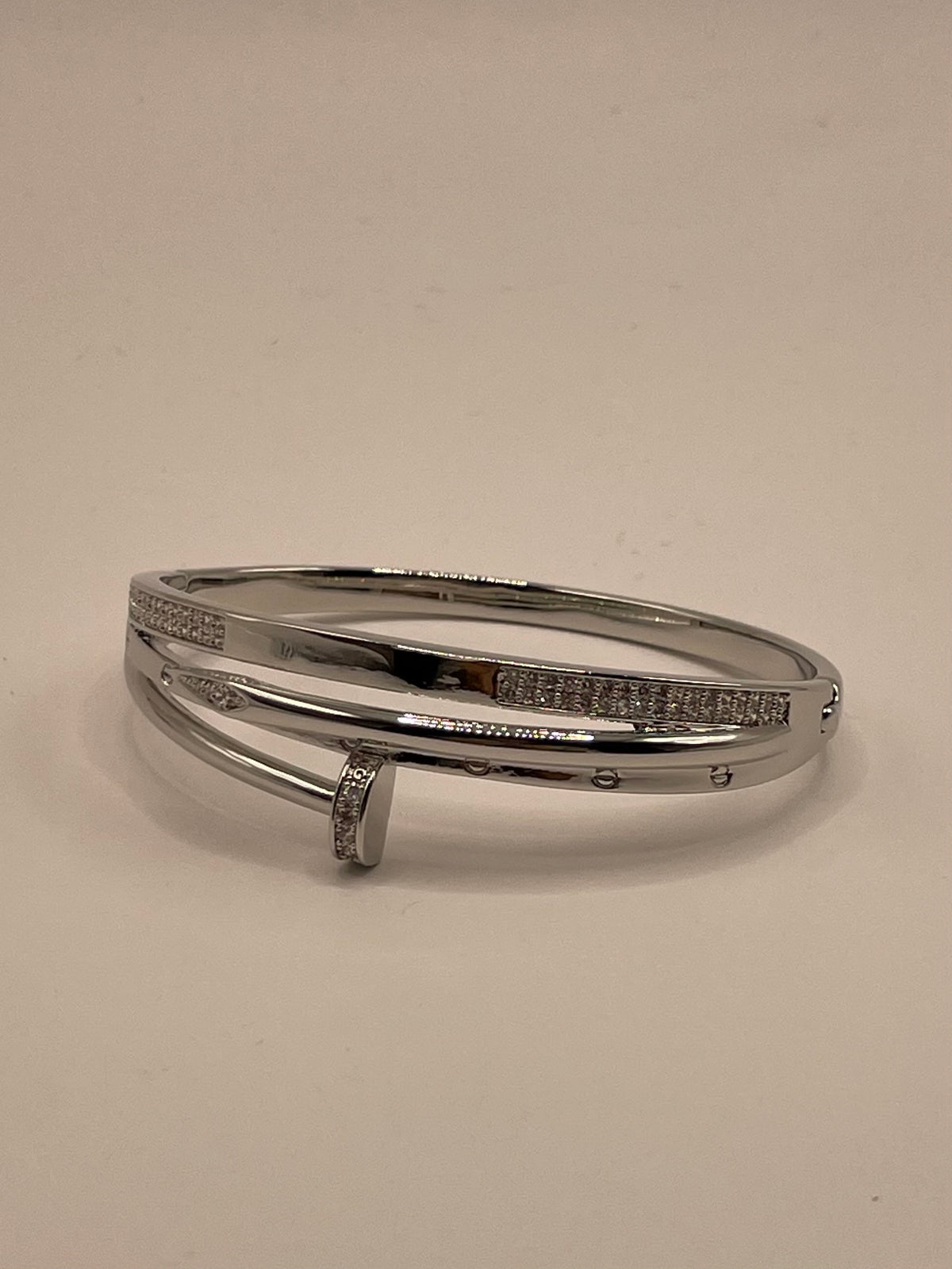 PULSERA CLAVO GRUESA PLATA