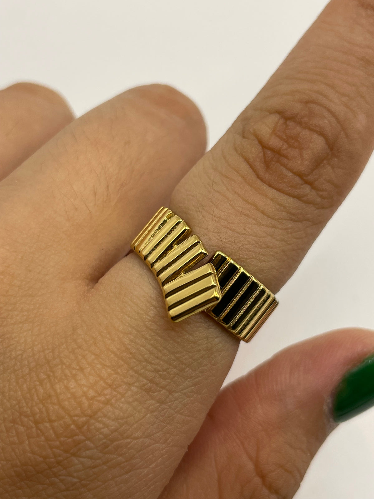 ANILLO HOJA DORADO