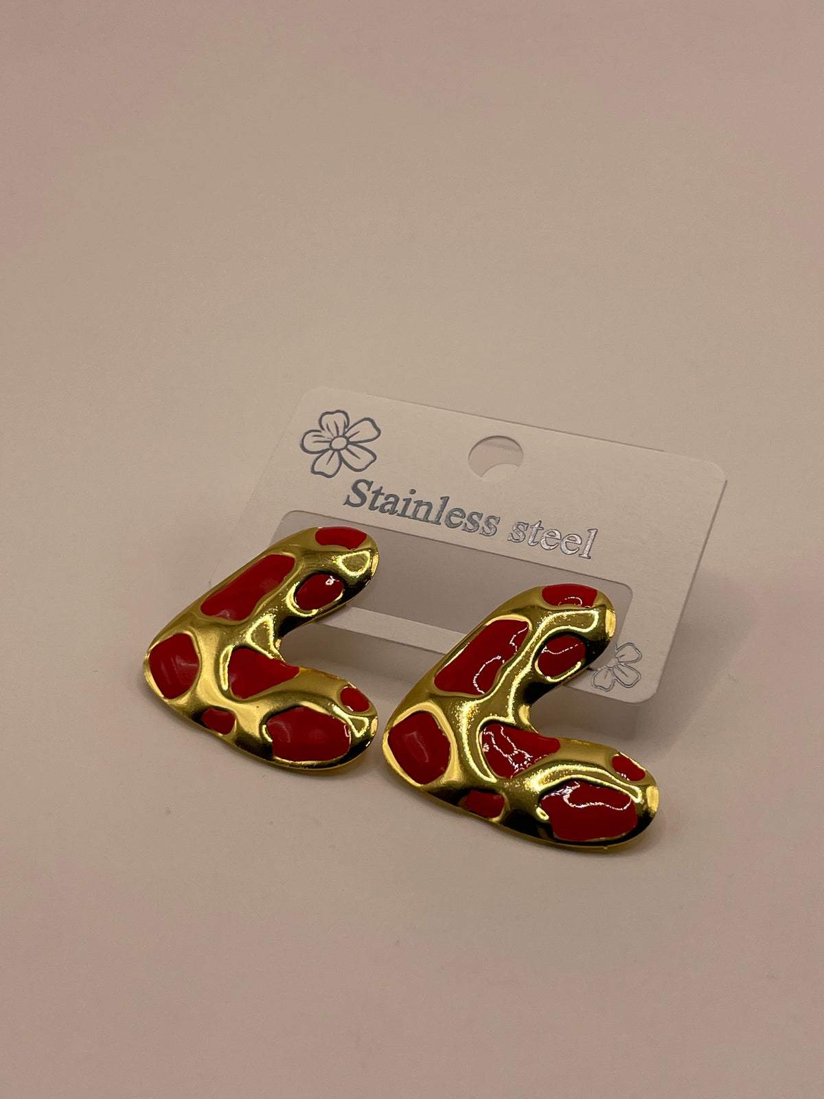 ARETES CORAZON ROJO