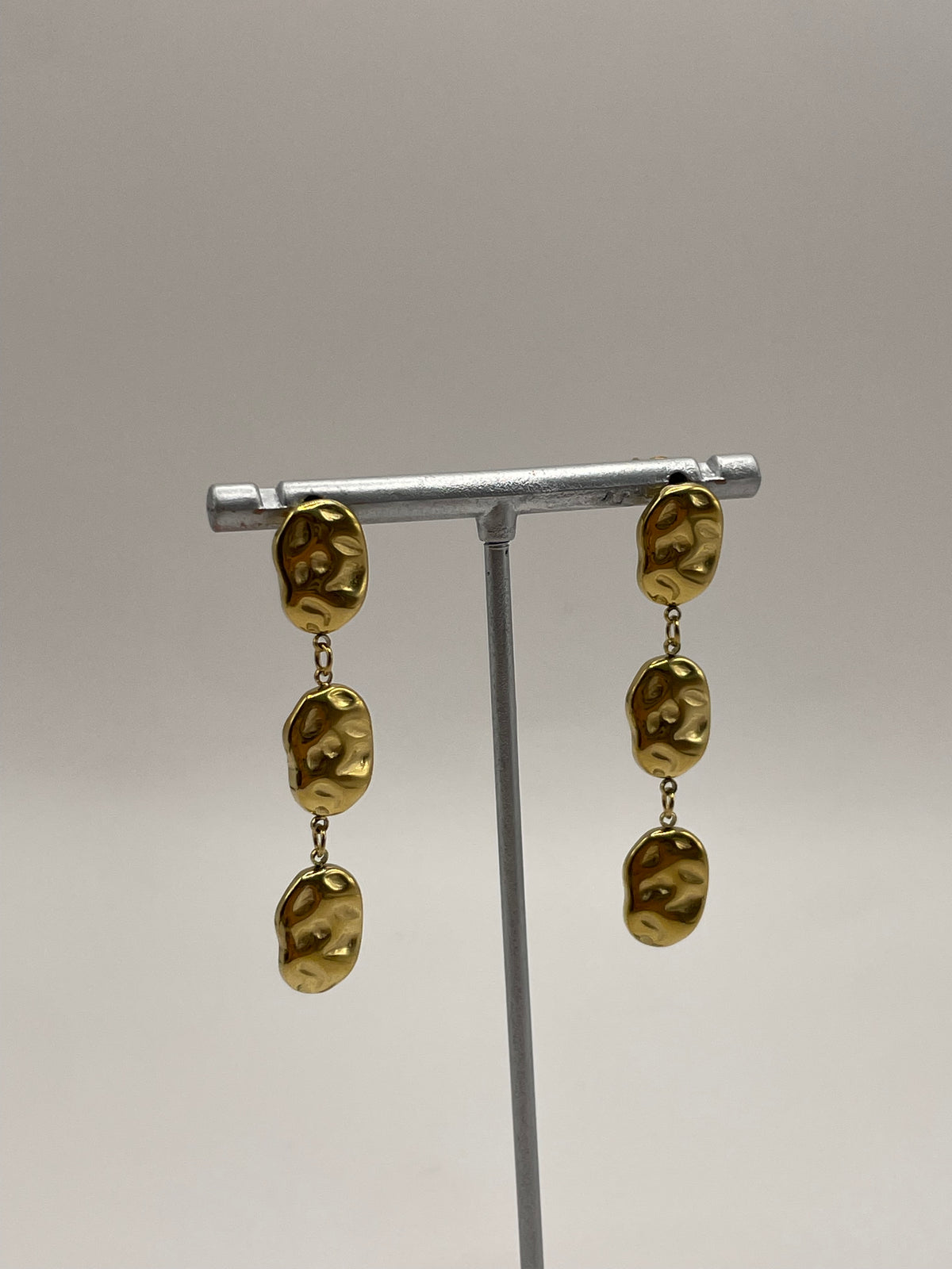 ARETES LARGOS DORADOS