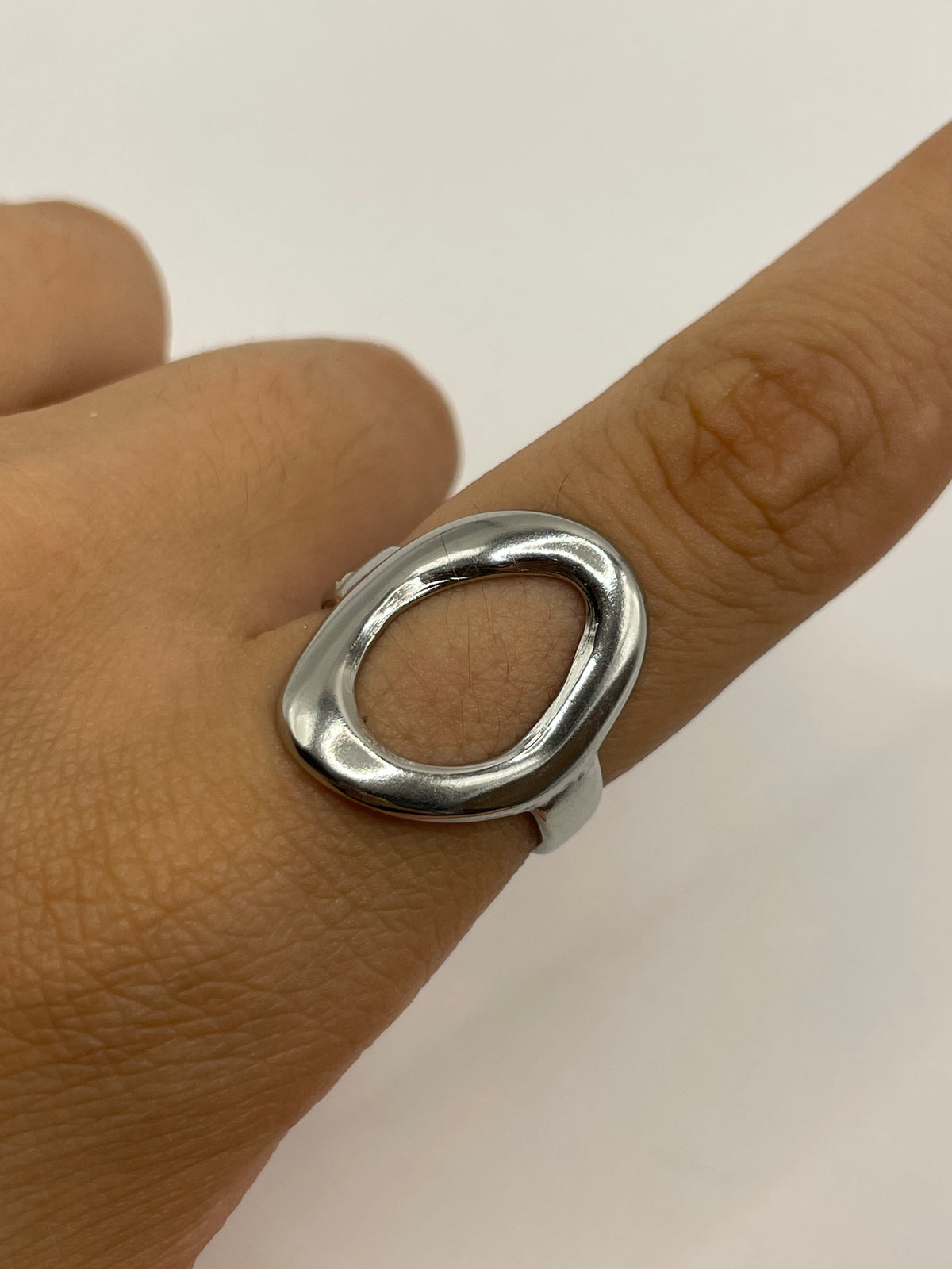 ANILLO REDONDO HUECO PLATA