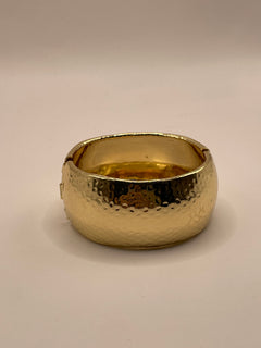 PULSERA GRUESA DORADA
