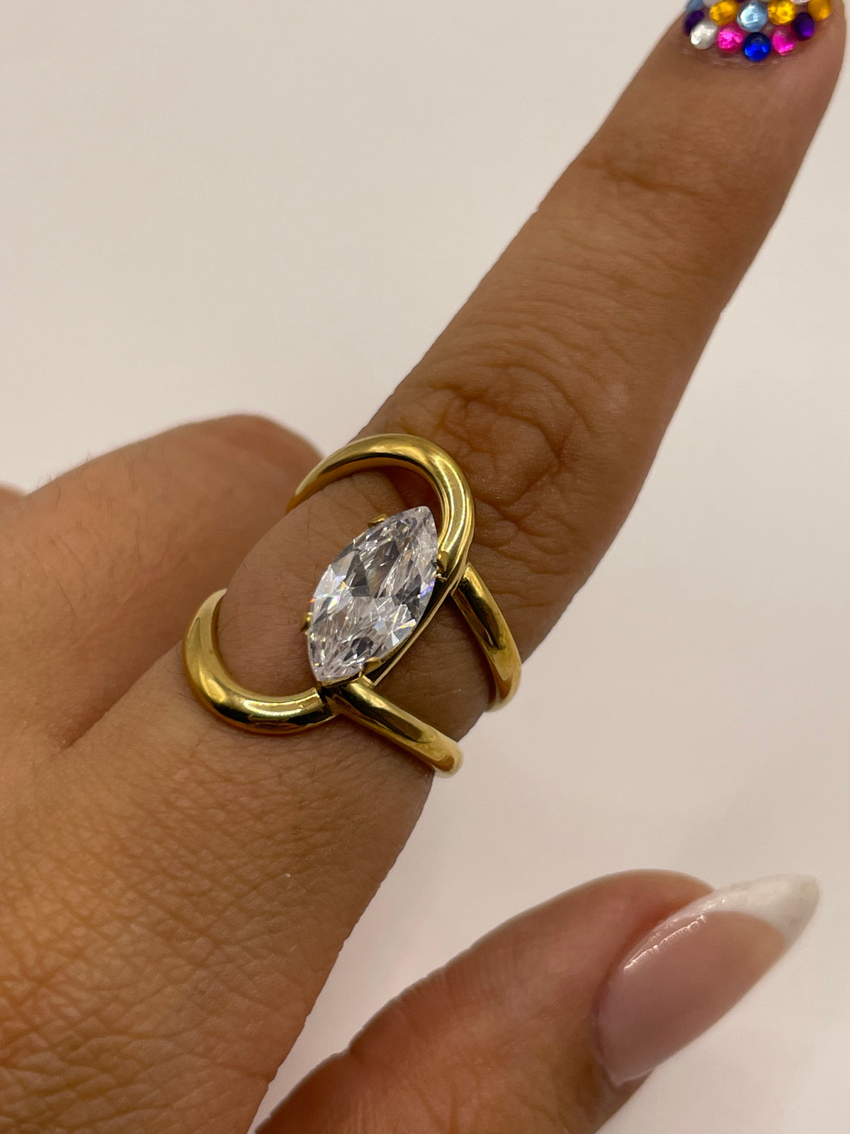 ANILLO ZIRCONIA OVALADA