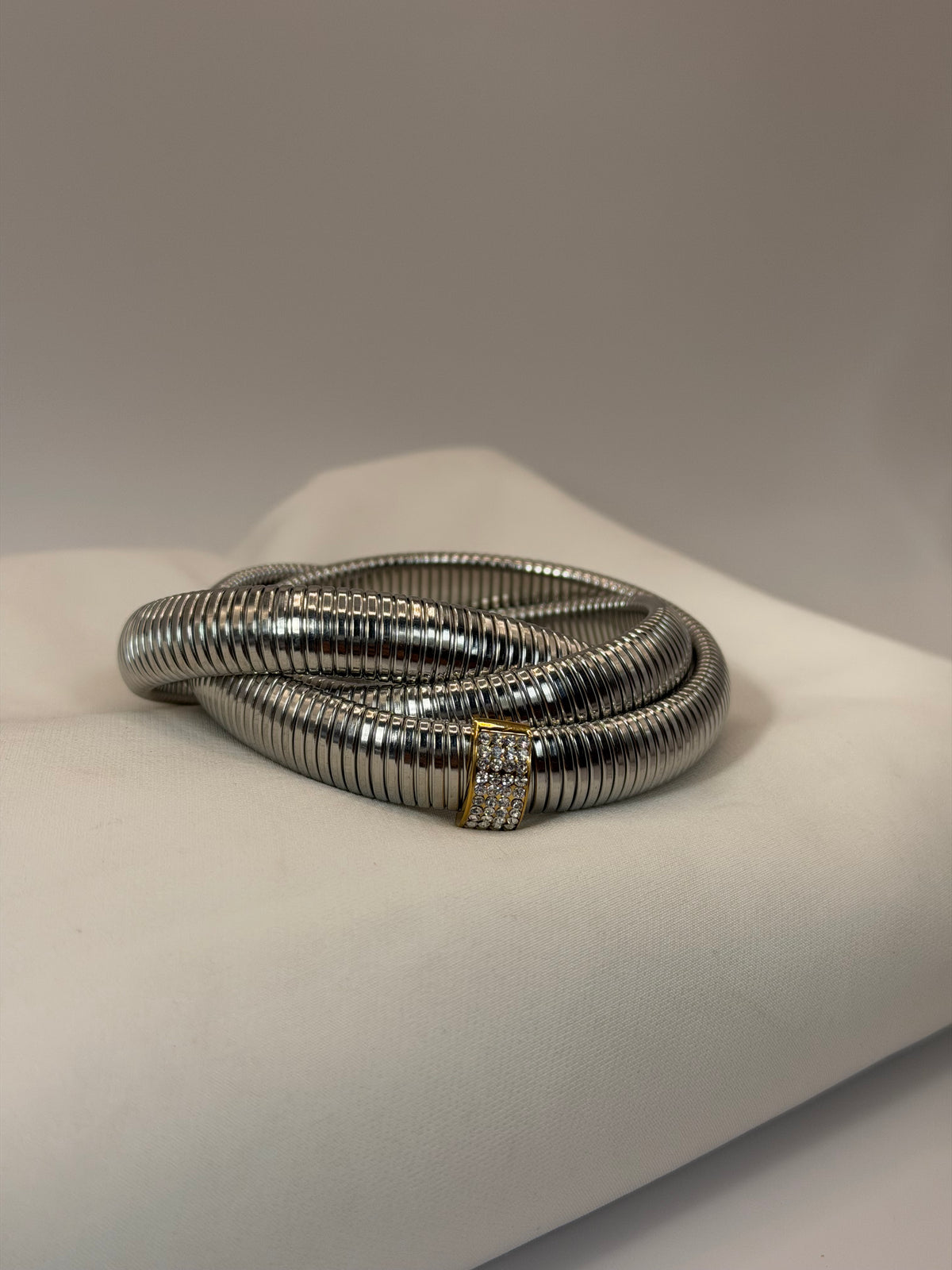 PULSERA AMANDA TRIPLE PLATA GLOW