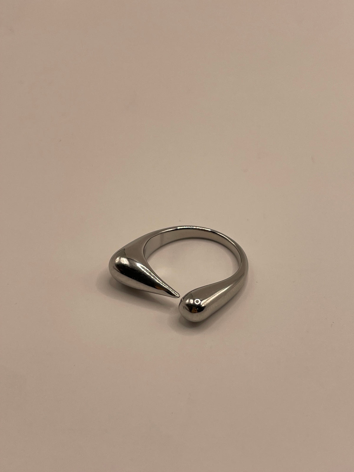 ANILLO ESCLAMACION PLATA