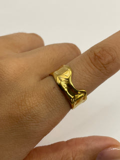 ANILLO ONDA DORADO