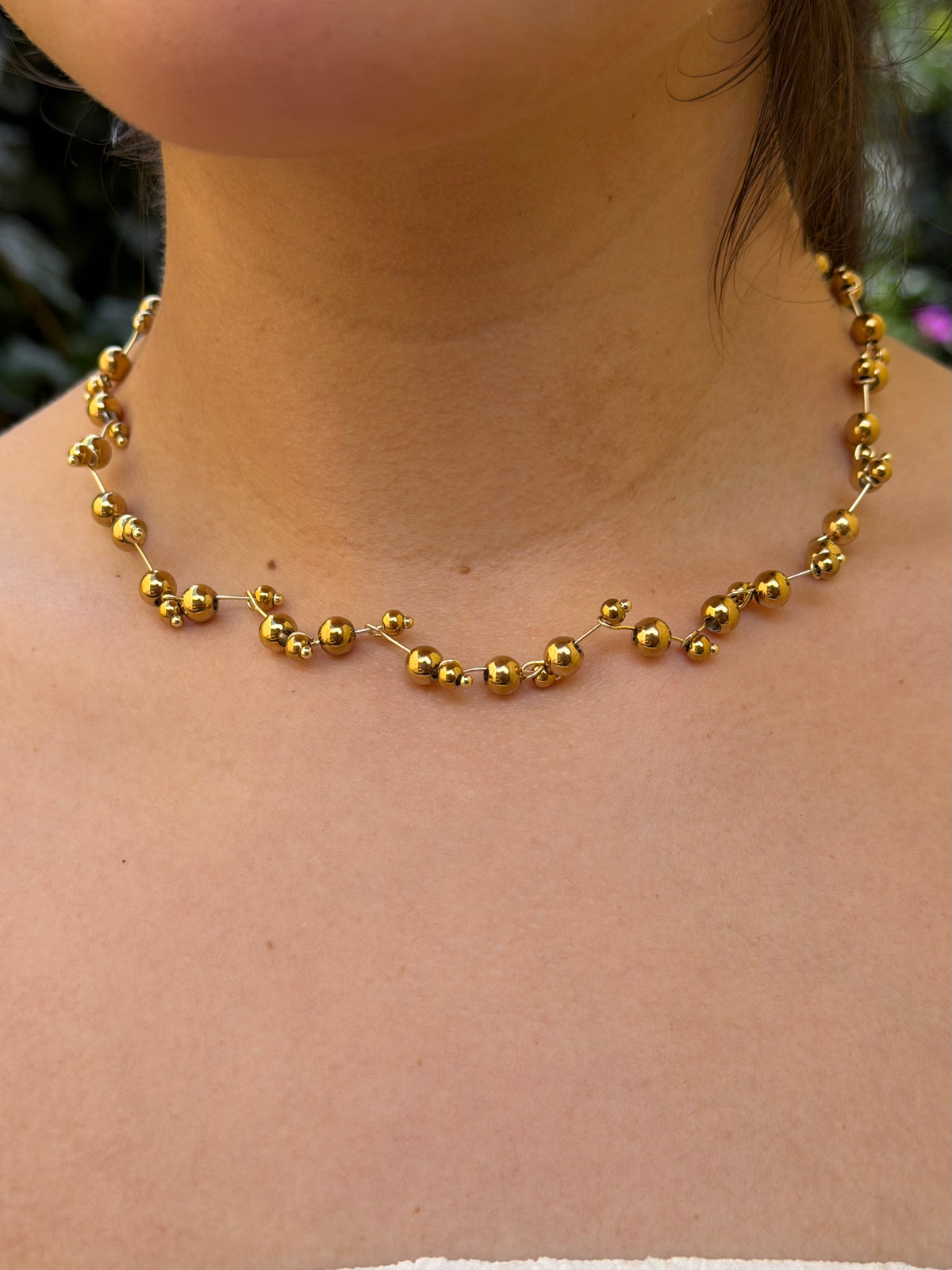 COLLAR CUENCAS ALEATORIAS DORADO