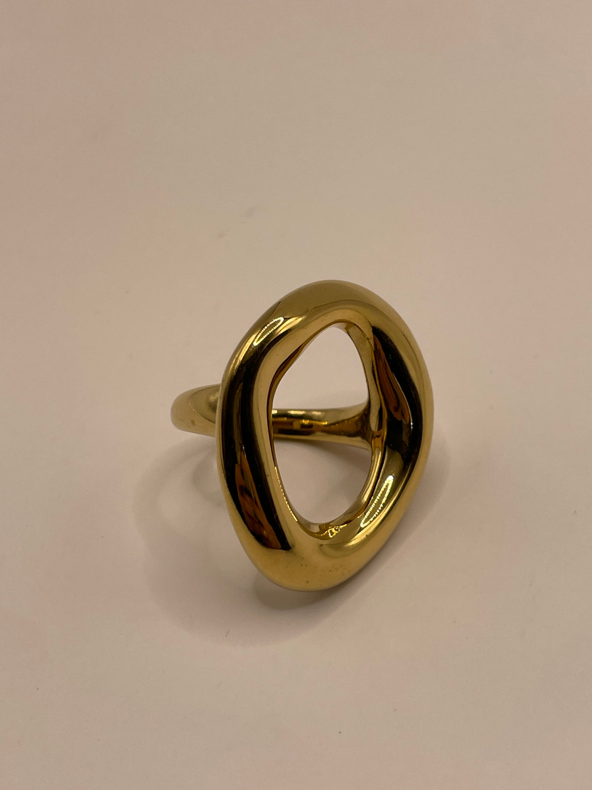 ANILLO GRANDE DORADO T8