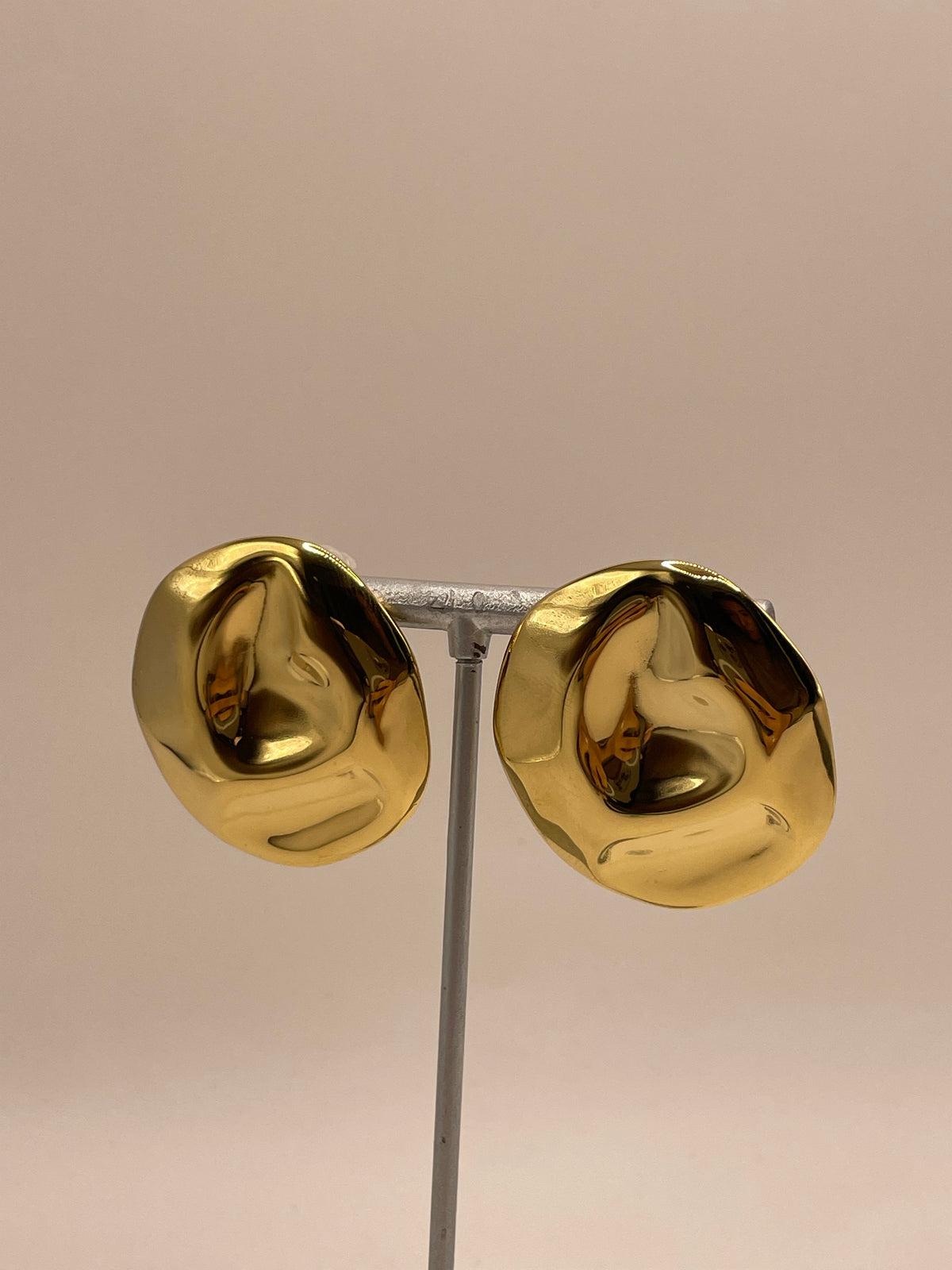 ARETES JULIETA DORADOS