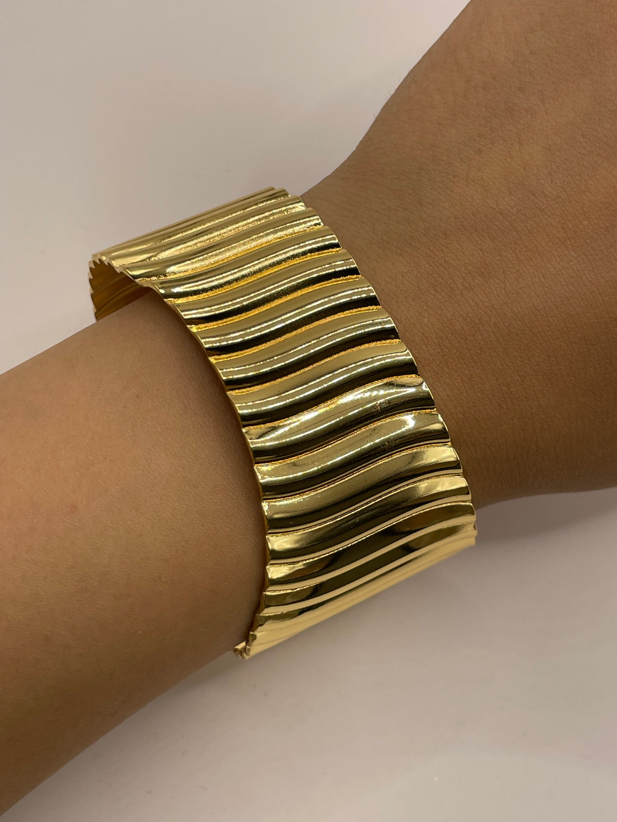 PULSERA ONDA GRUESA