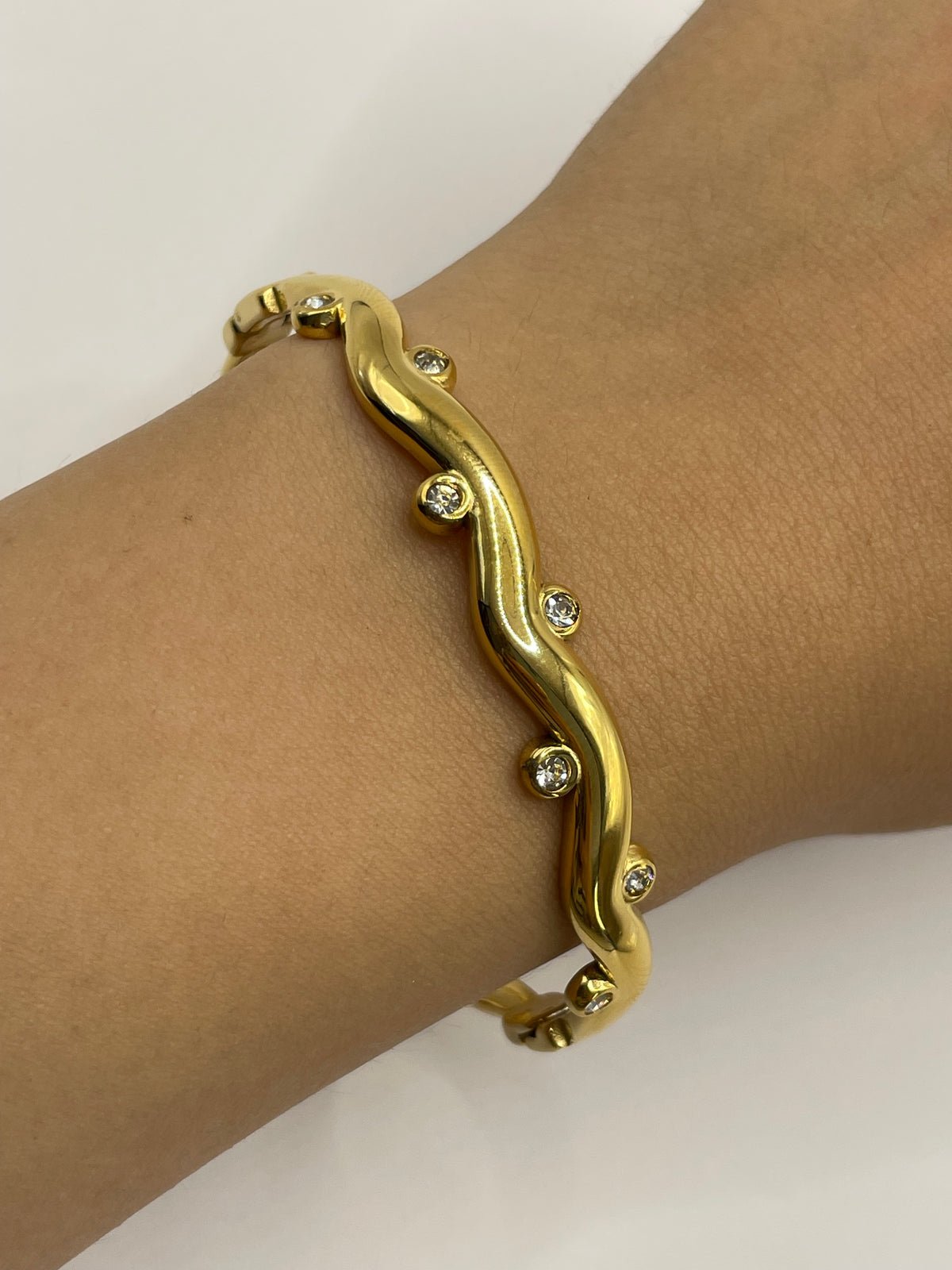 PULSERA DORADA ONDAS ZIRCONIAS