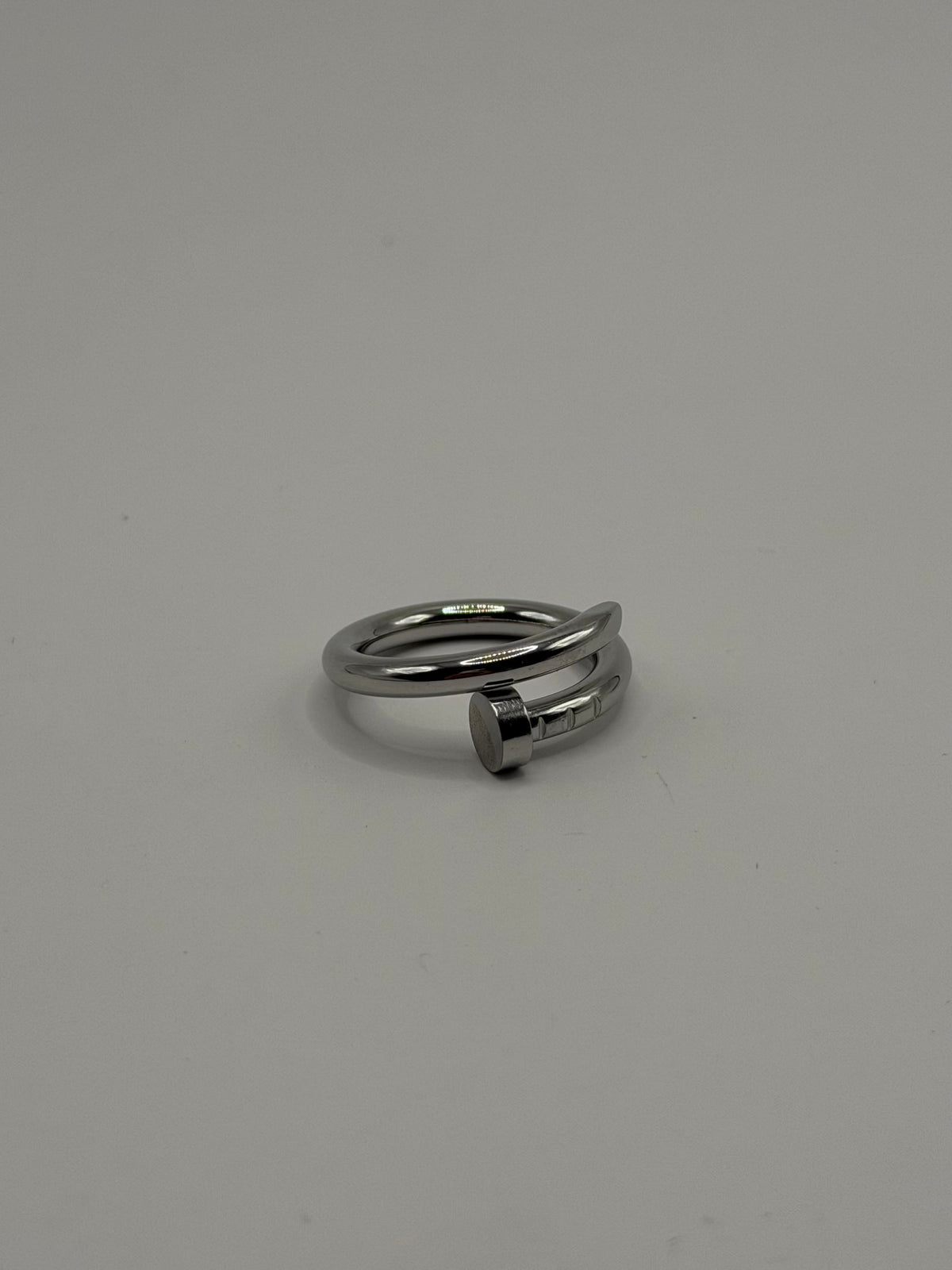 ANILLO CLAVO PLATA TALLA 8
