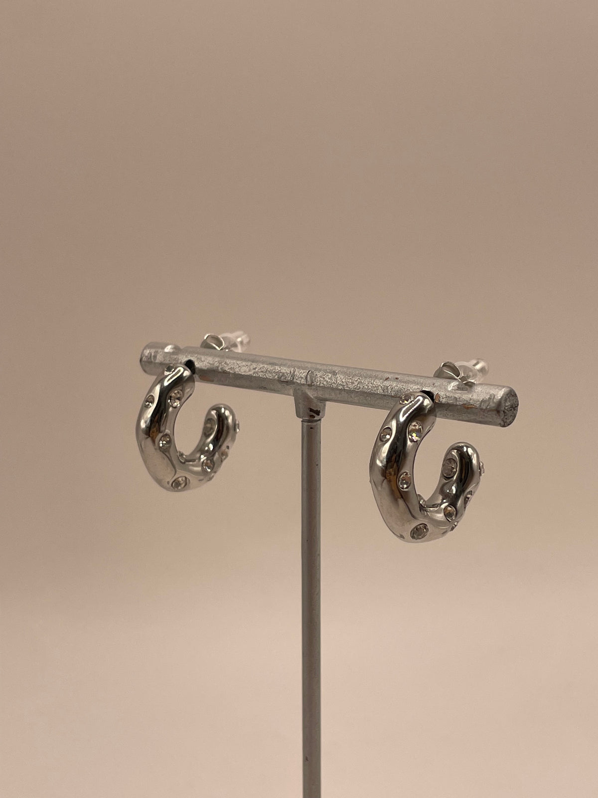 ARETES PLATA GLOW