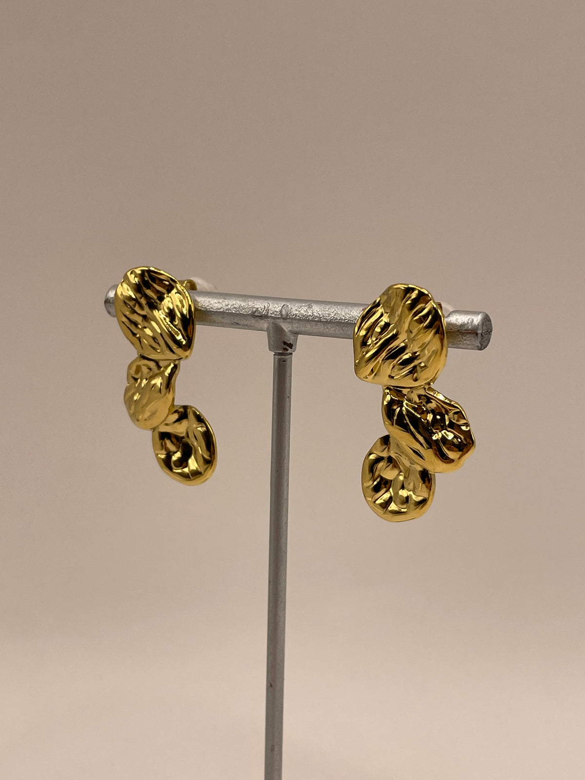 ARETES CATALINA DORADA