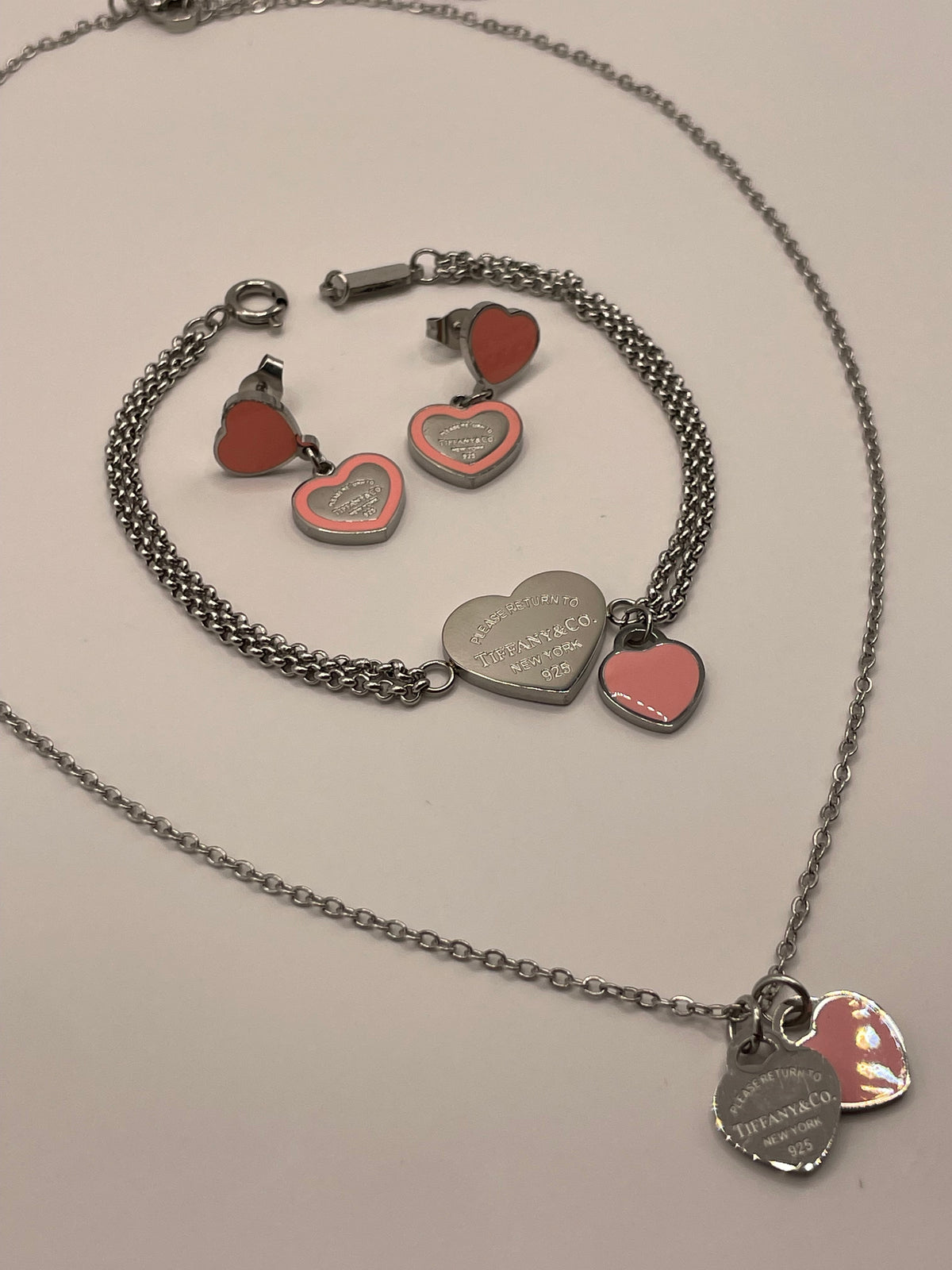 CONJUNTO TIFFANY ROSA  DOBLE CORAZON