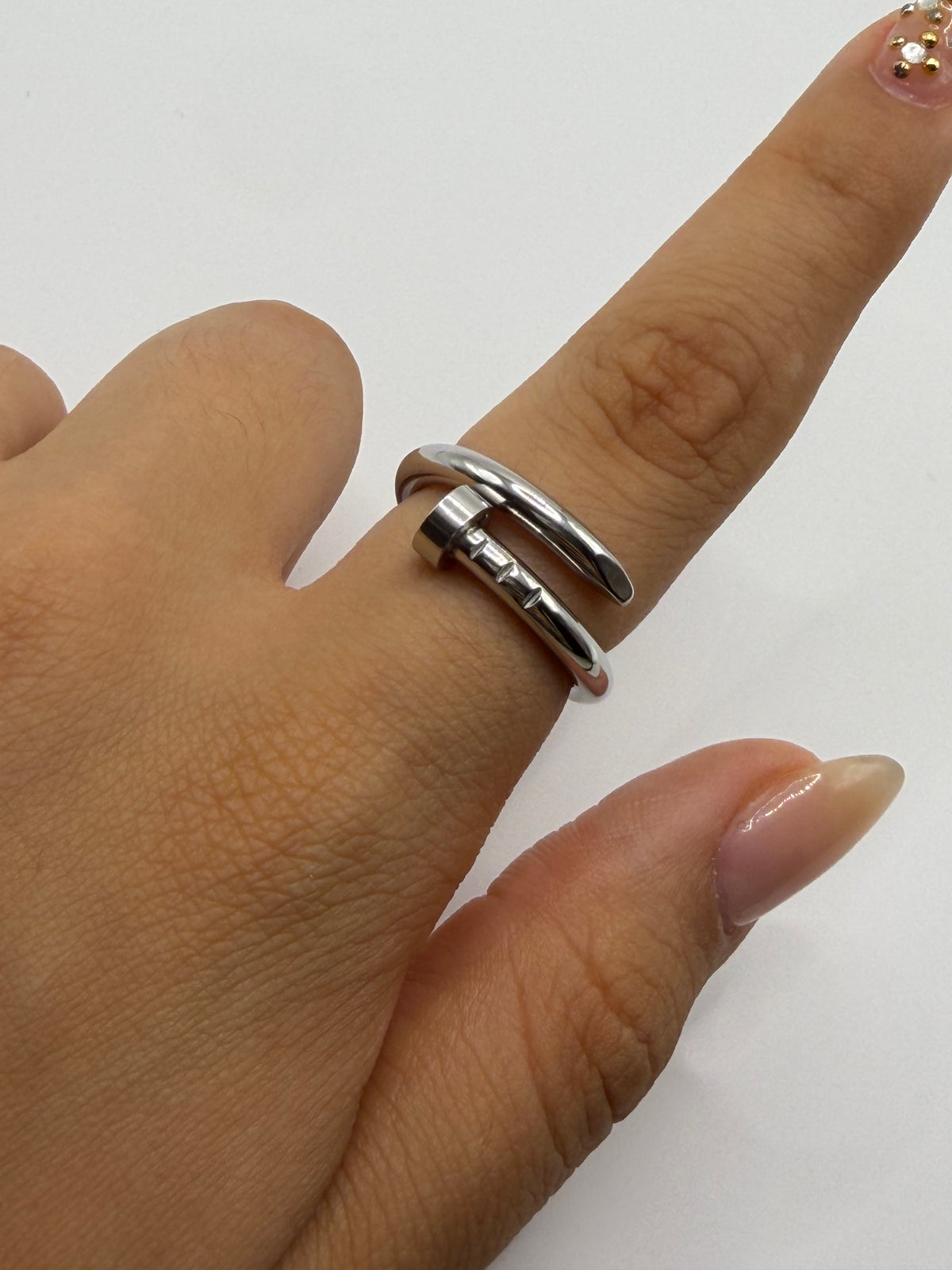 ANILLO CLAVO PLATA TALLA 8