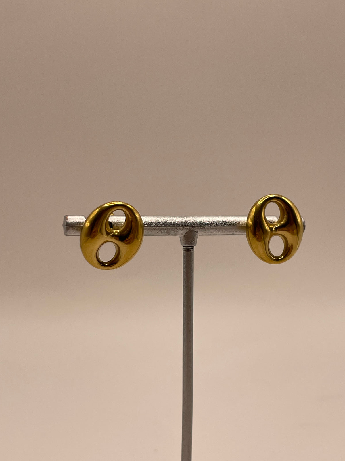 ARETES BOTON