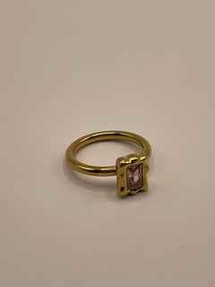 ANILLO CUADRADO ZIRCONIA ROSA
