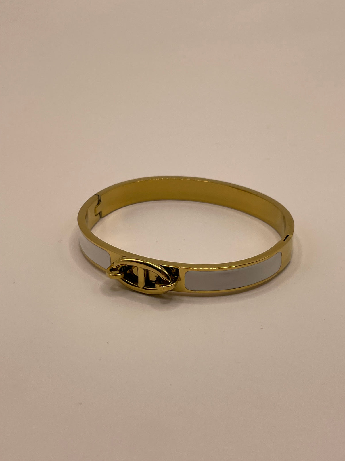 PULSERA DORADA BLANCO BOTON