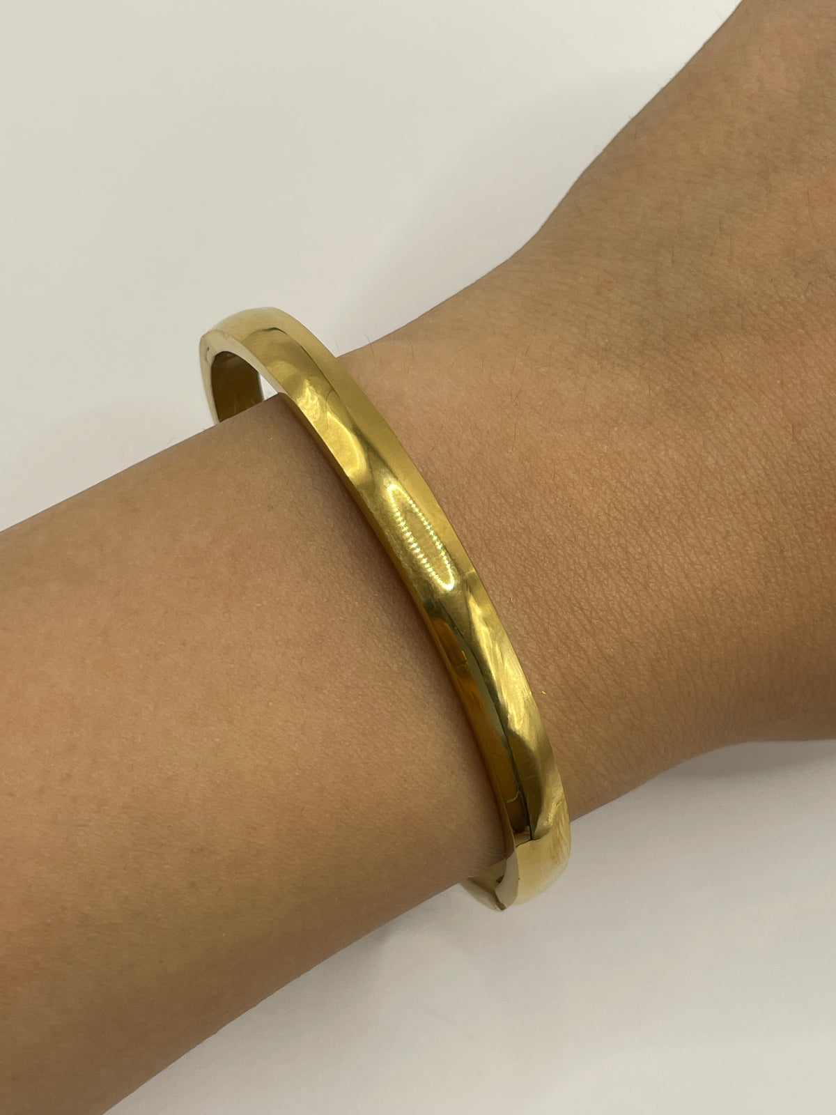 PULSERA DORADA LISA