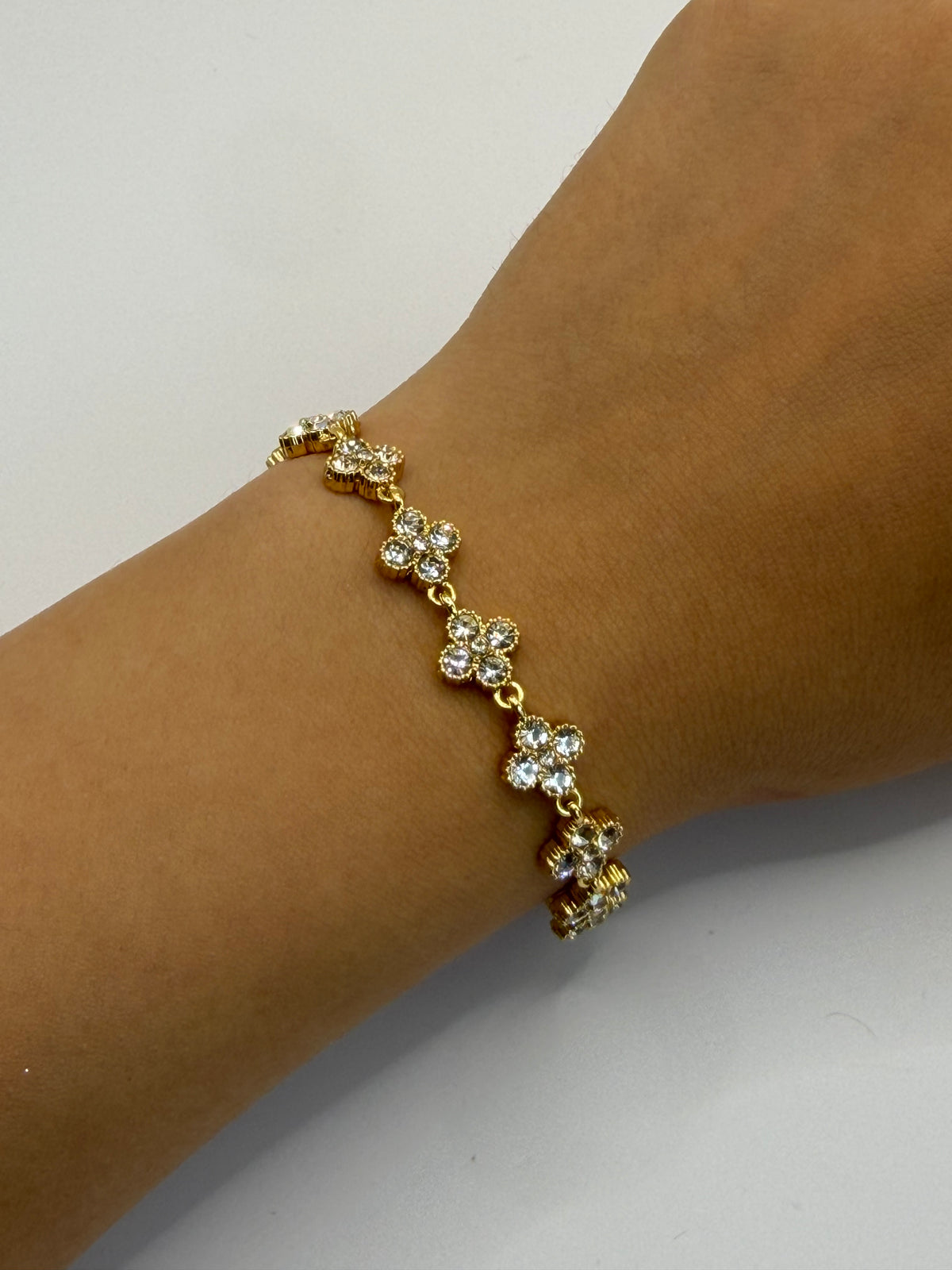 PULSERA TREBOL GLOW BLANCA