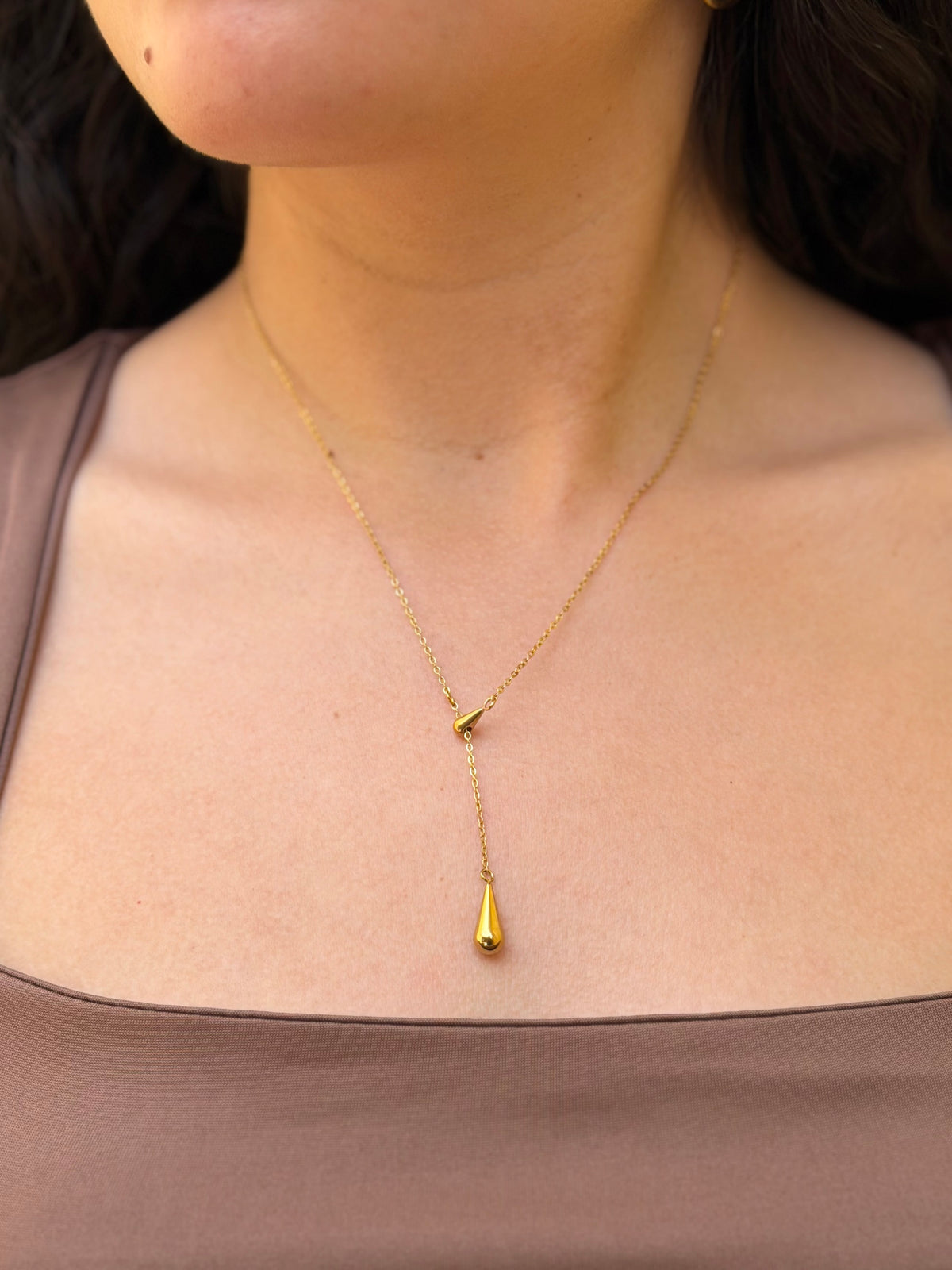 COLLAR GOTA COLGANTE