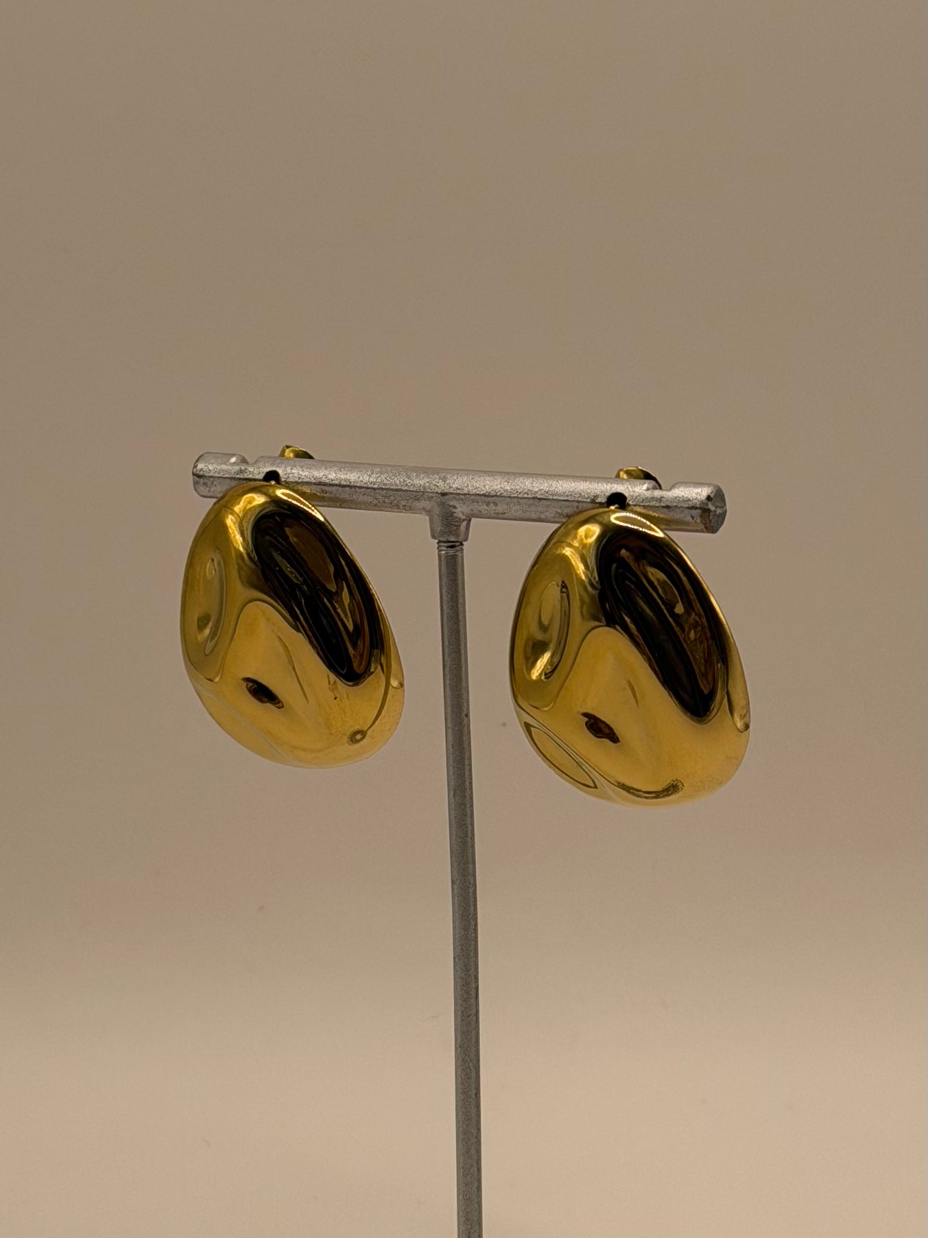 ARETES LILI