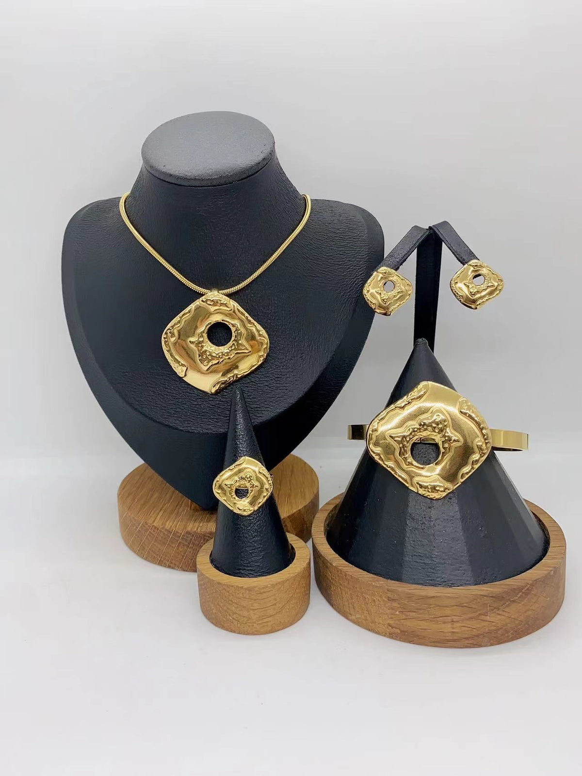 CONJUNTO SAMANTA DORADO