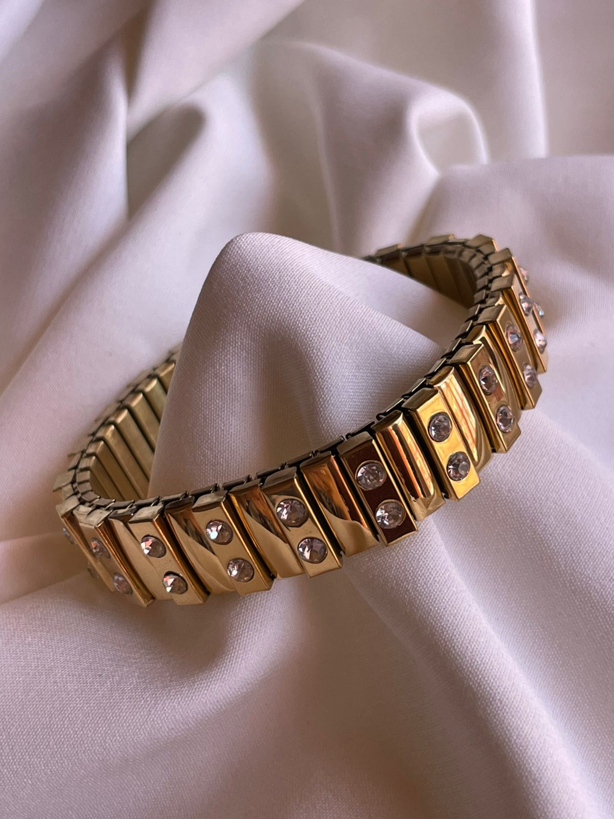 PULSERA JOSS DORADA