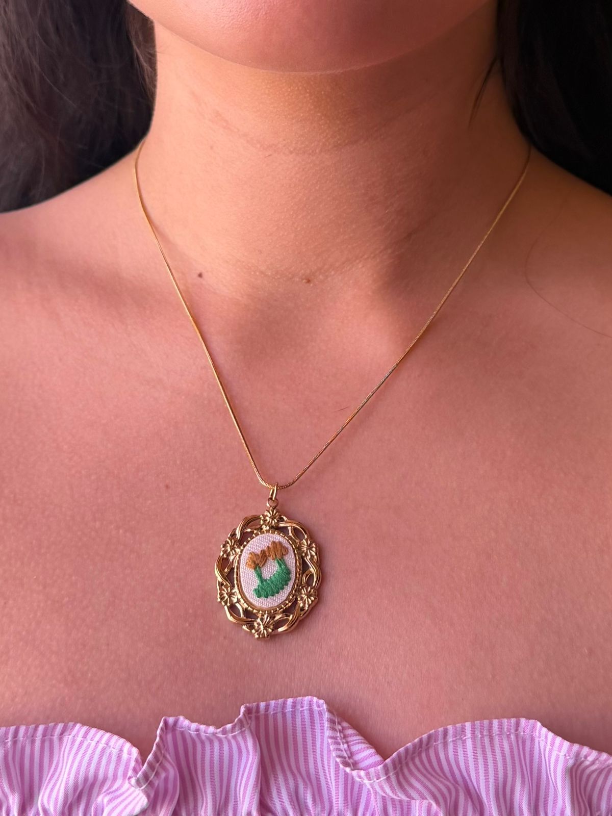 COLLAR DOBLE FLOR TEJIDA