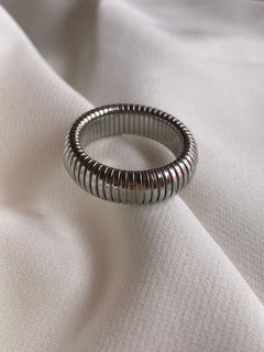 ANILLO AMANDA TALLA 8 PLATA