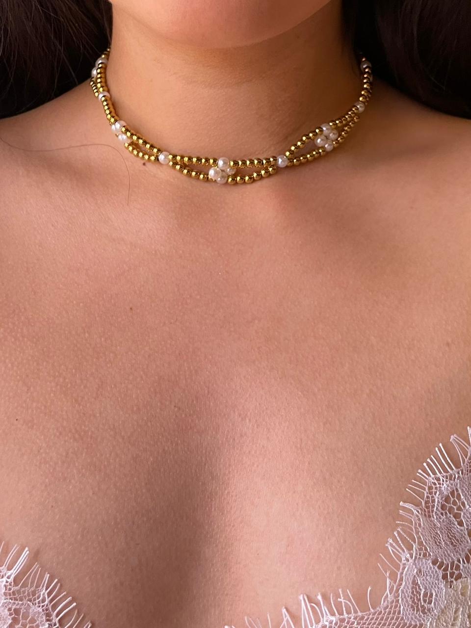 COLLAR CORTO DORADO