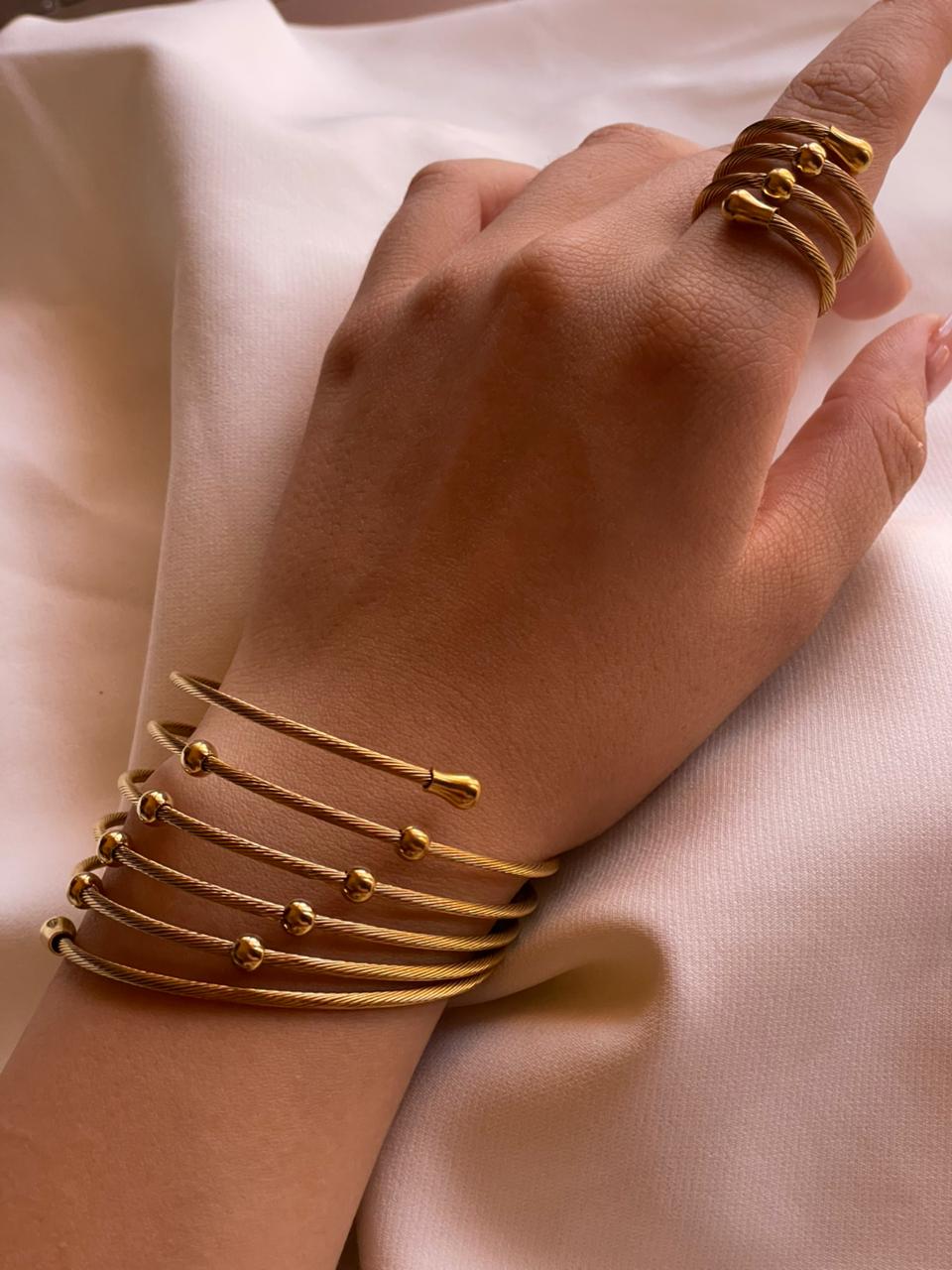 CONJUNTO PULSERA ANILLO DORADA