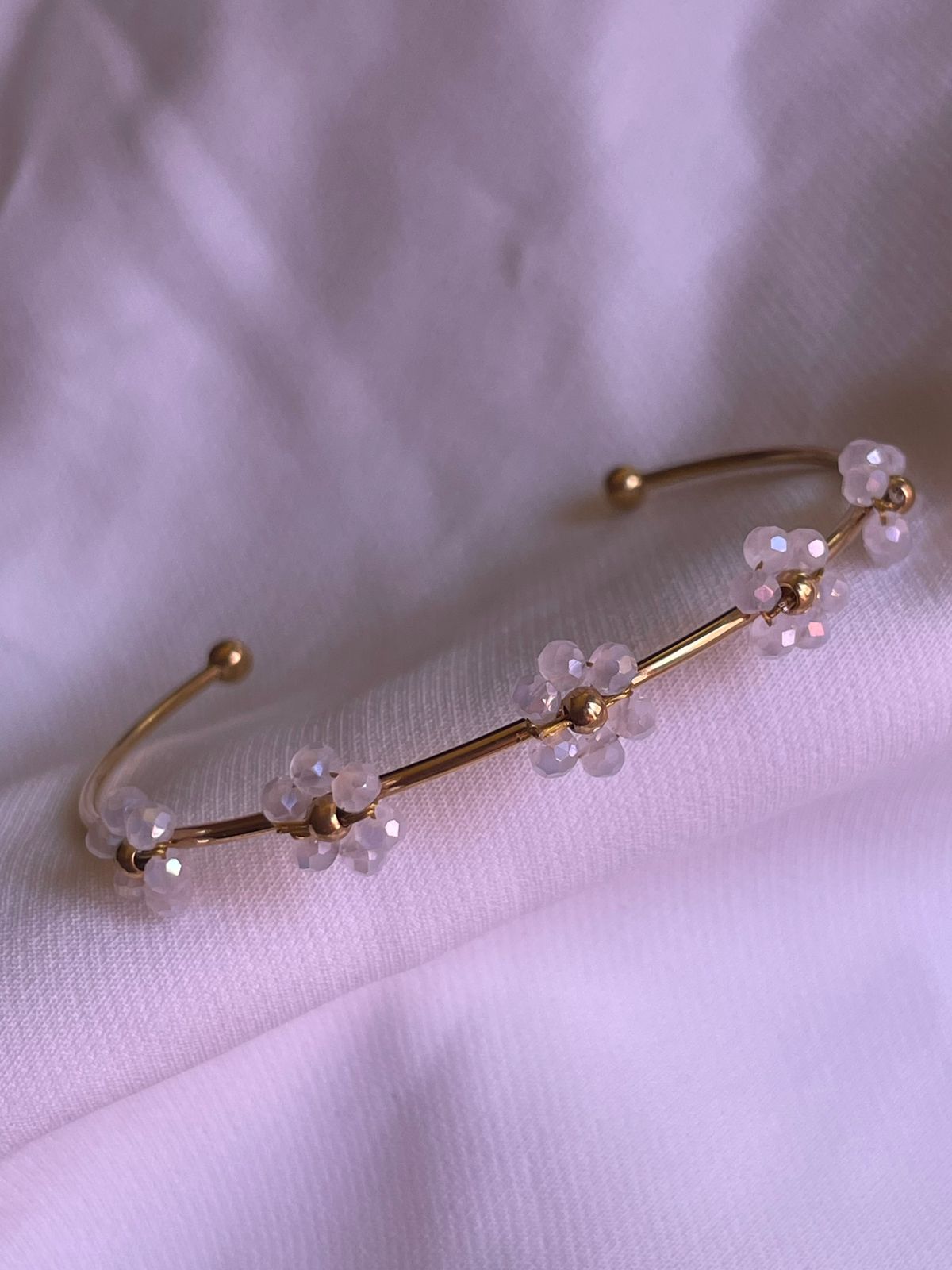 PULSERA FLORES BLANCAS