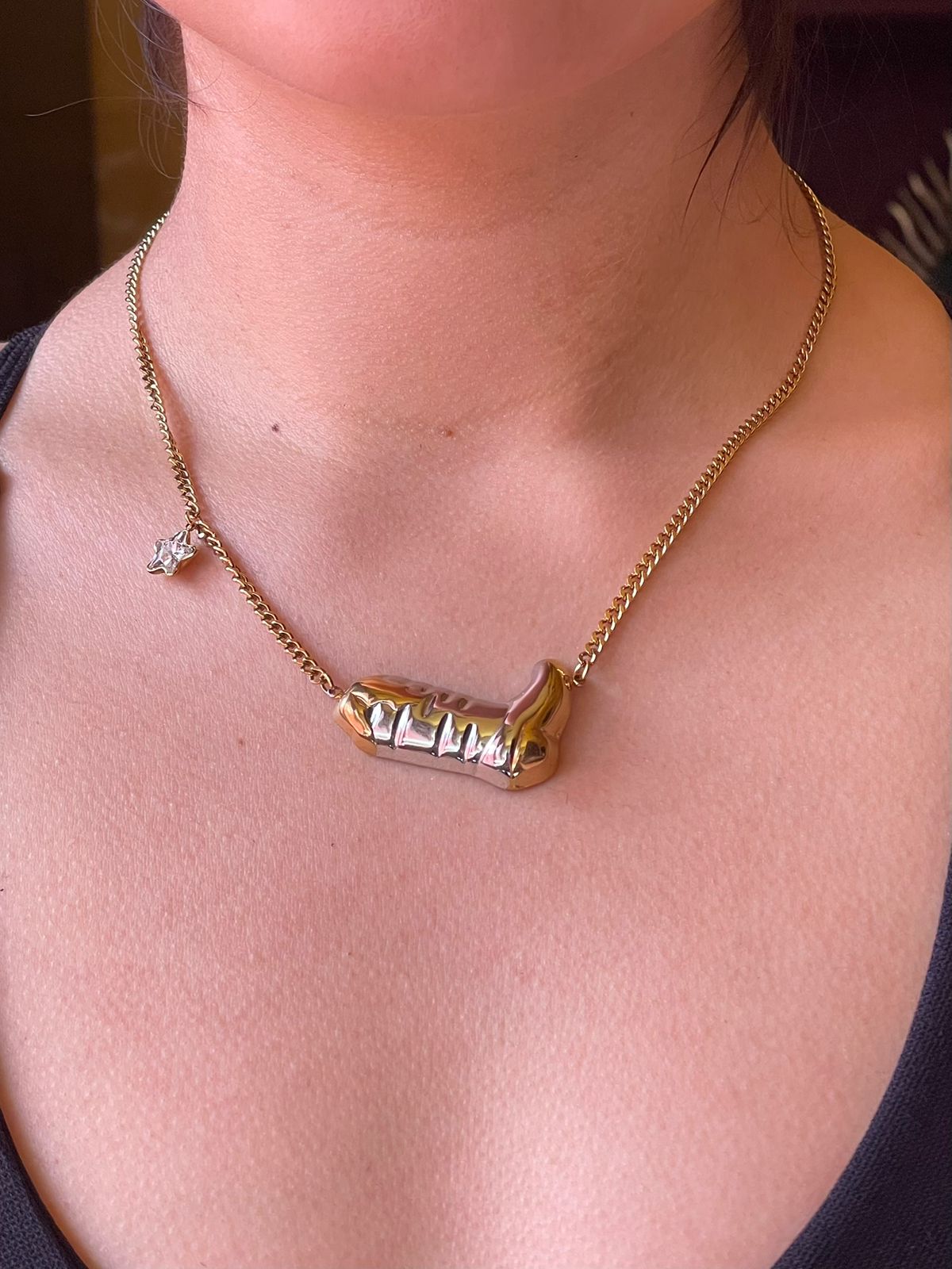COLLAR BOTA