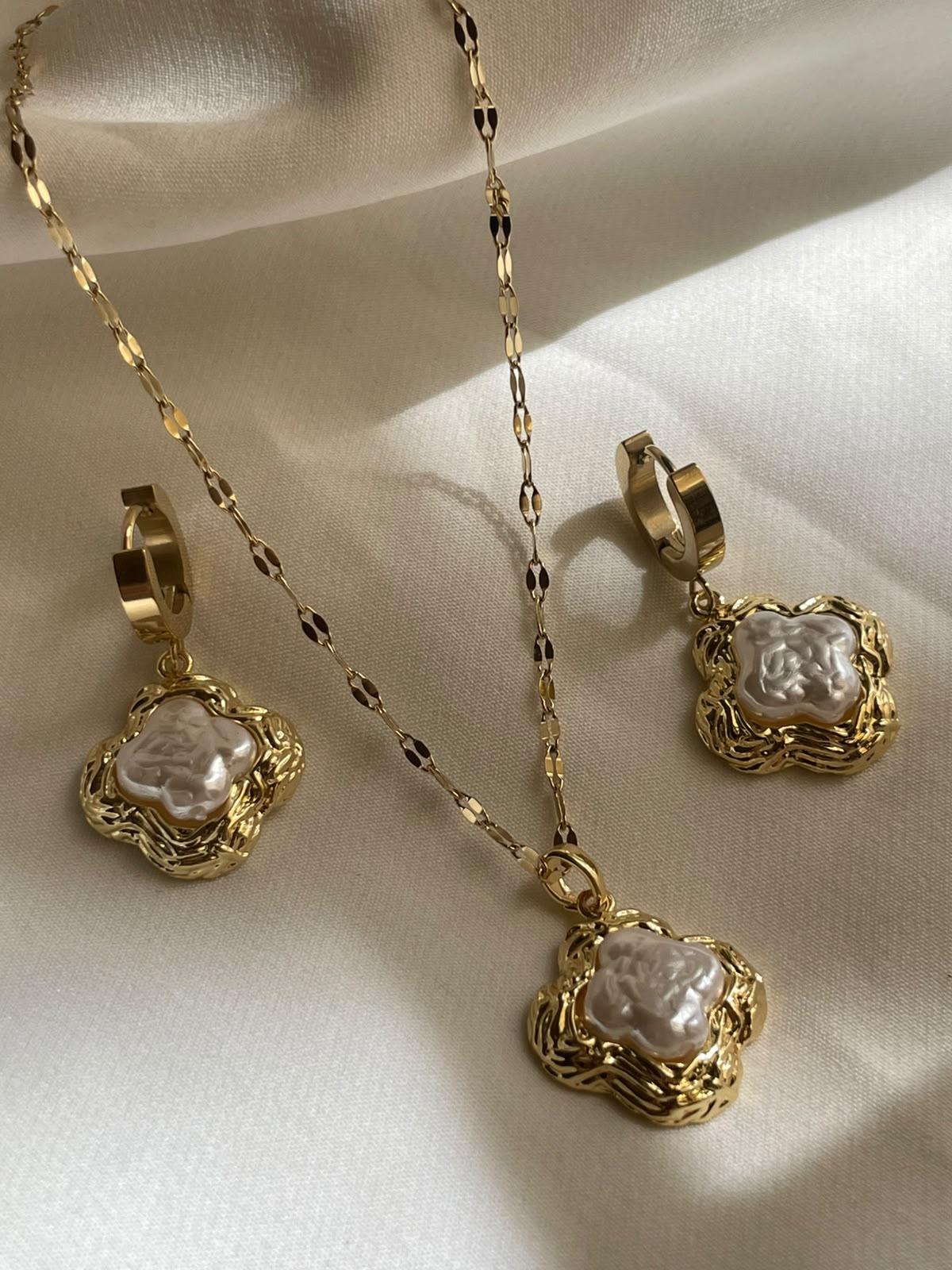 CONJUNTO TREBOL PERLA