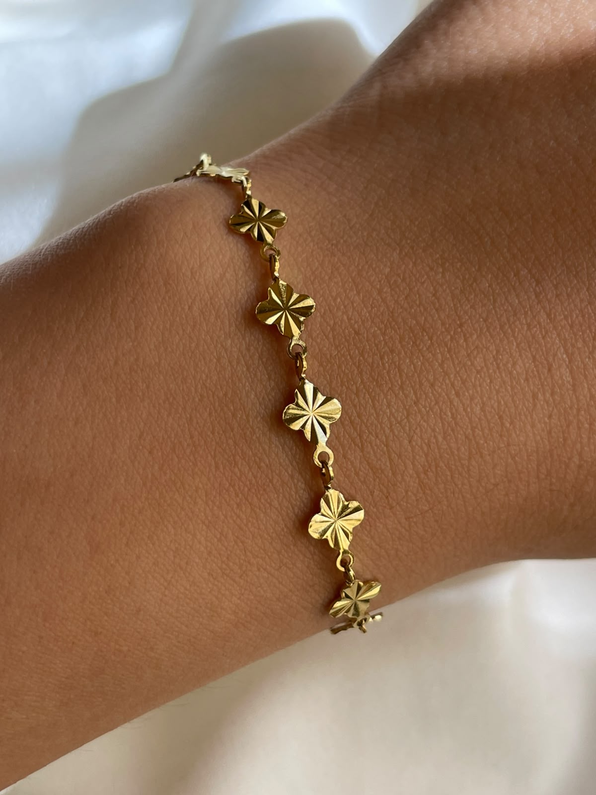 PULSERA TREBOL DELGADA